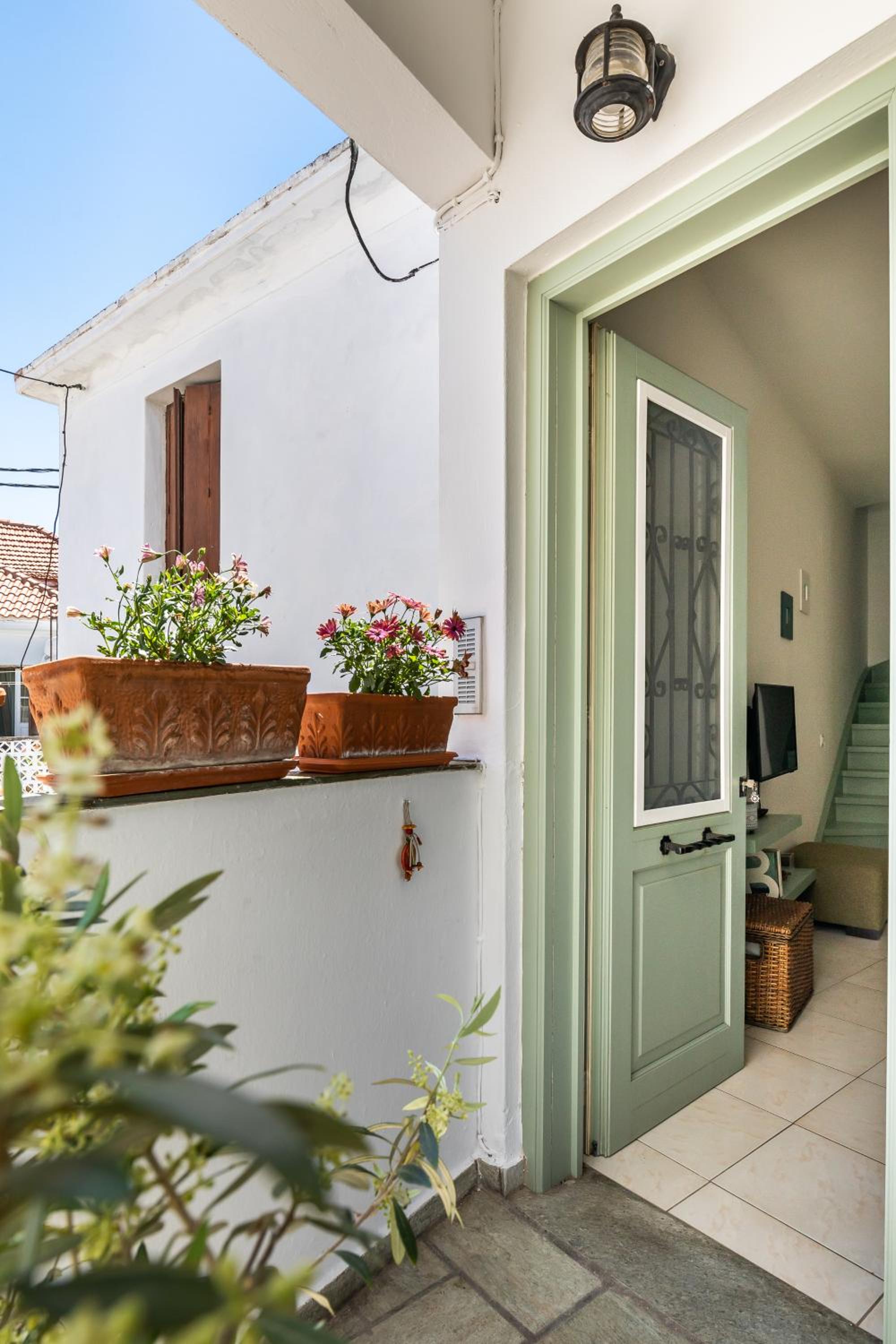 The Nest - City View Townhouse at Skopelos view 3
