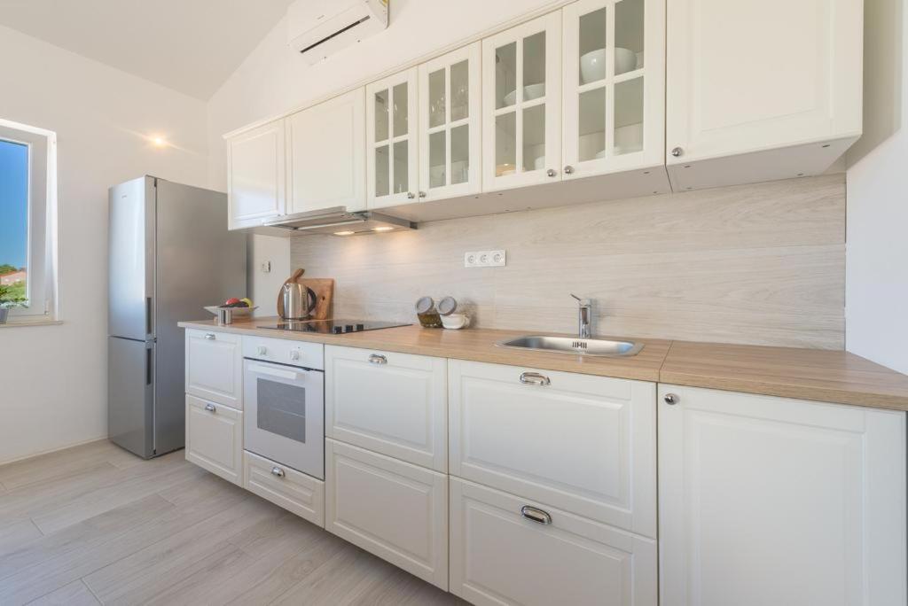 SEA VIEW-STONE HOUSE APARTMENT