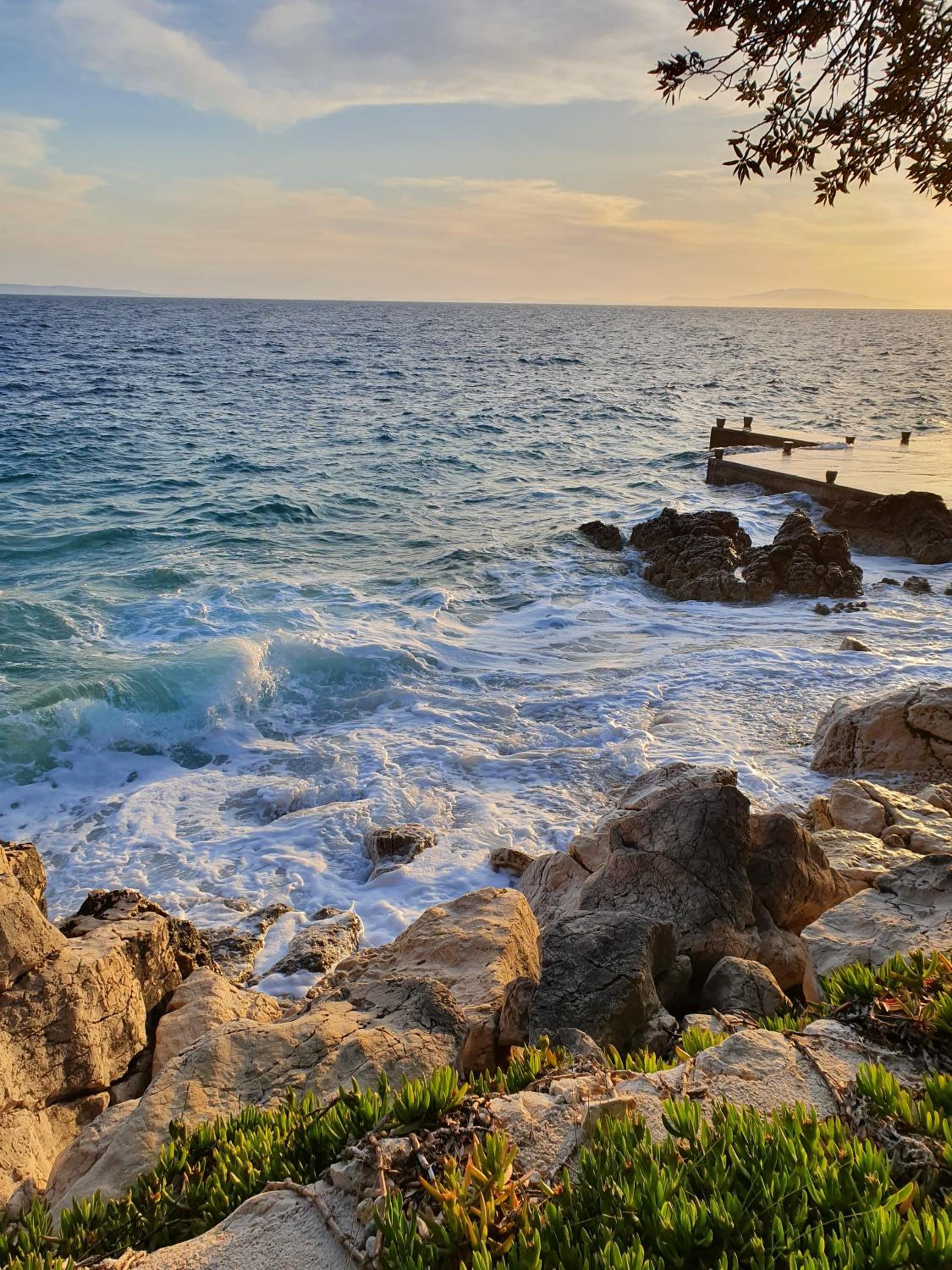 SEA VIEW-STONE HOUSE APARTMENT