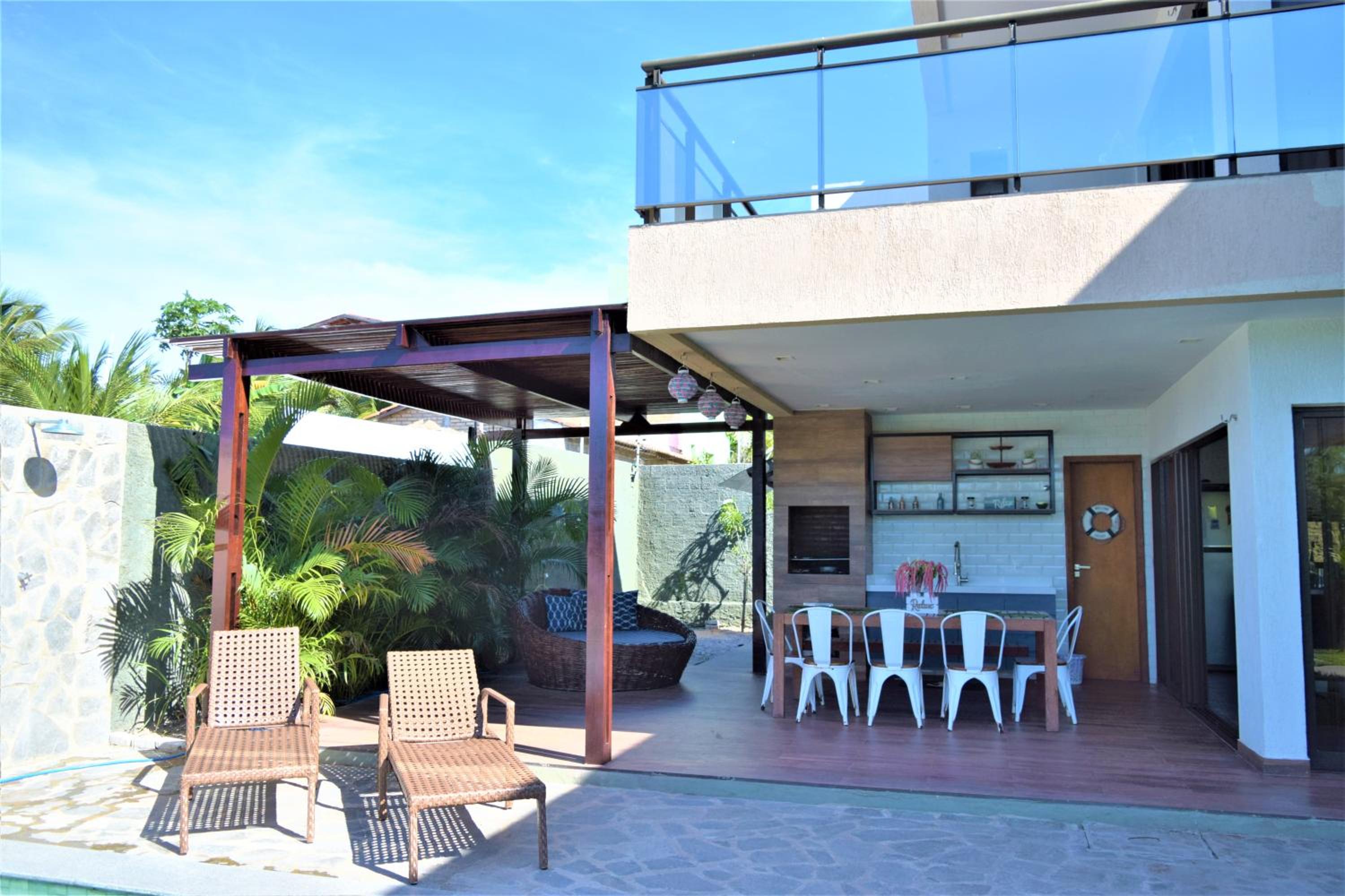 LUXURIOUS NEW HOUSE, UNFORGETABLE EXPERIENCE.