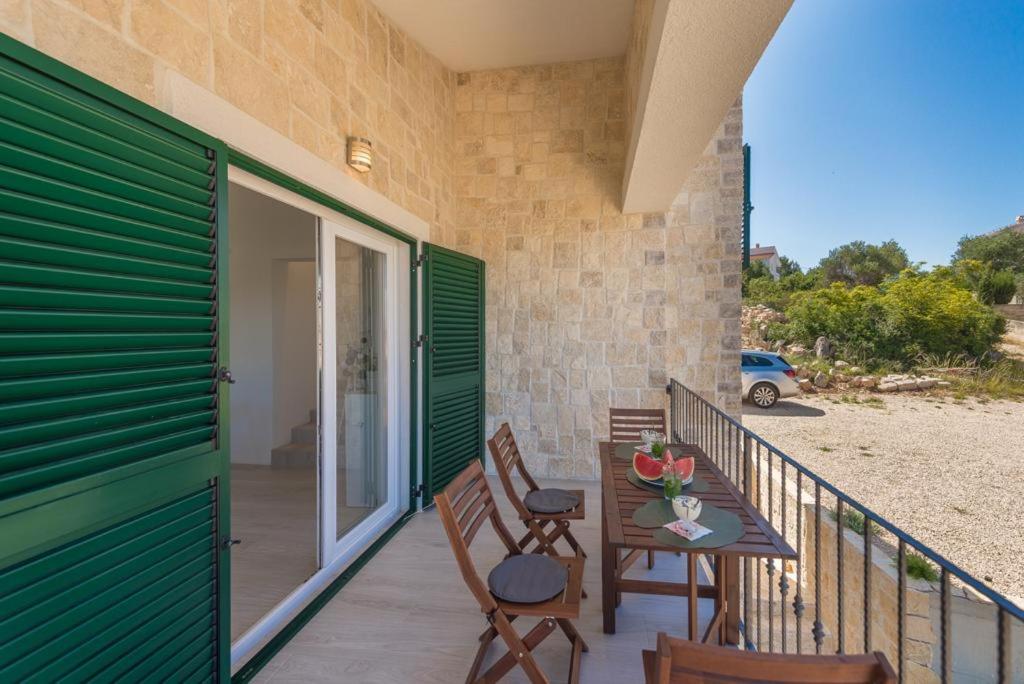 SEA VIEW-STONE HOUSE APARTMENT