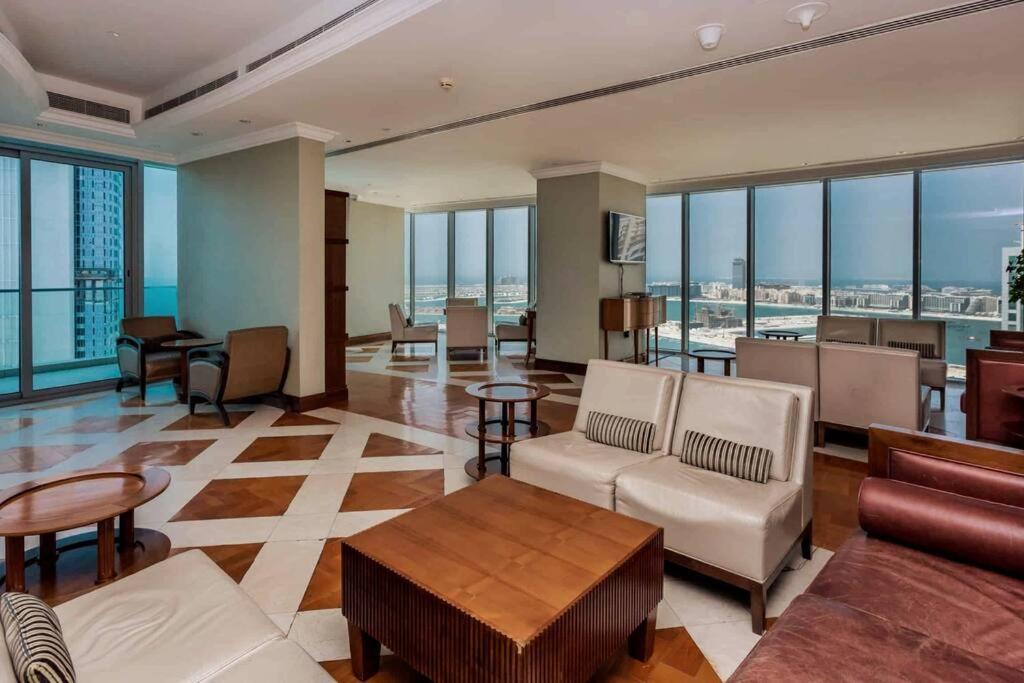 Trident Grand Residence - Luxury 2BR Marina and Sea View