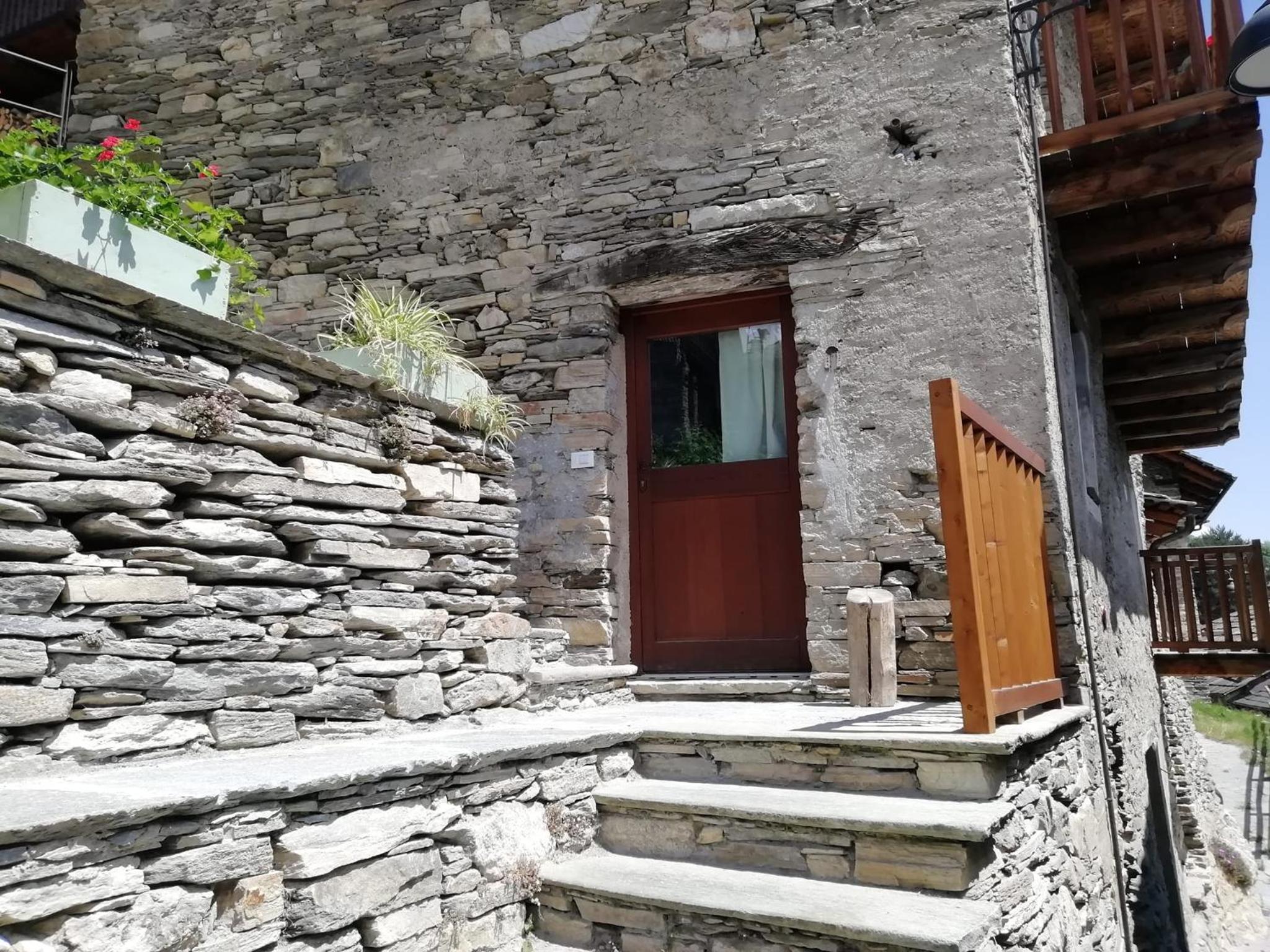 Nebin - casa vacanze Valle Maira view 3