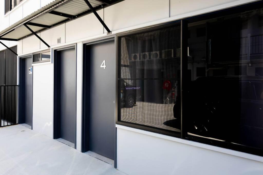 Airlie Sun & Sand Accommodation #4