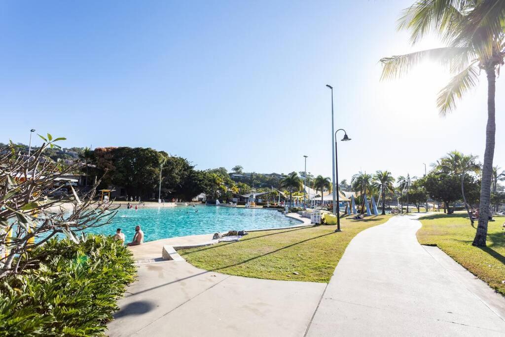 Airlie Sun & Sand Accommodation #4