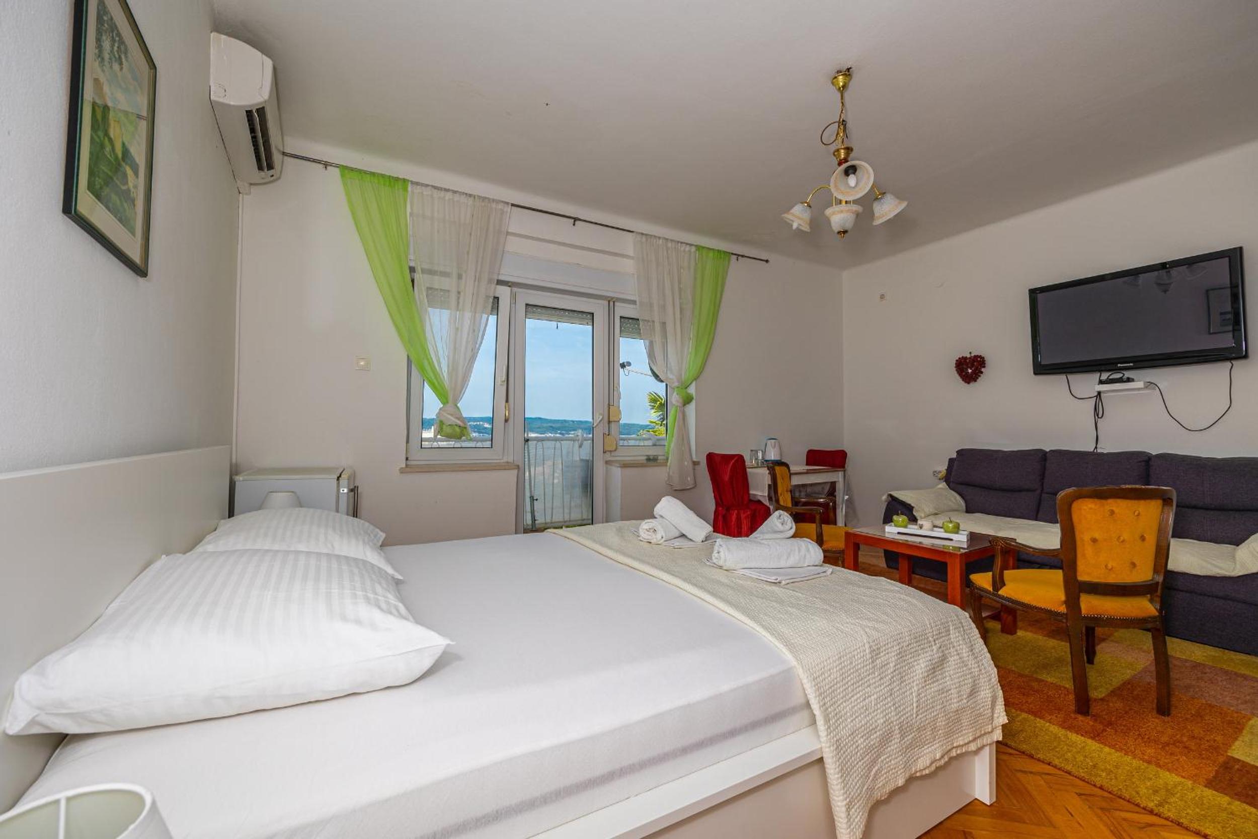 Double Bedroom Seaview