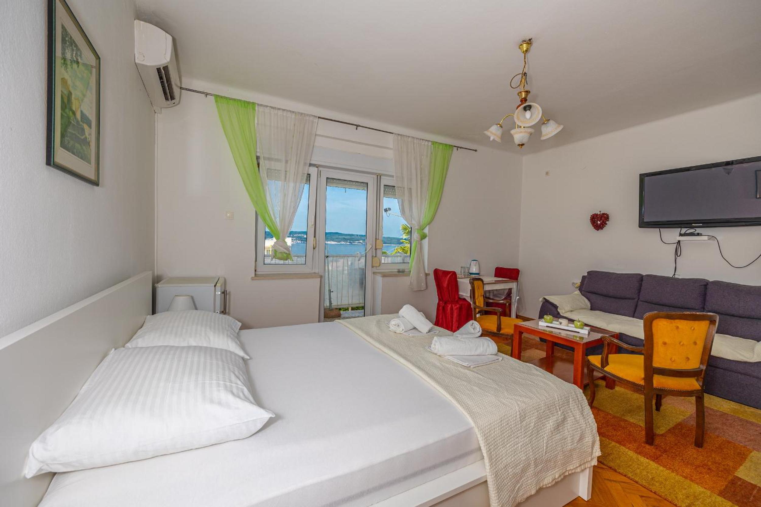 Double Bedroom Seaview