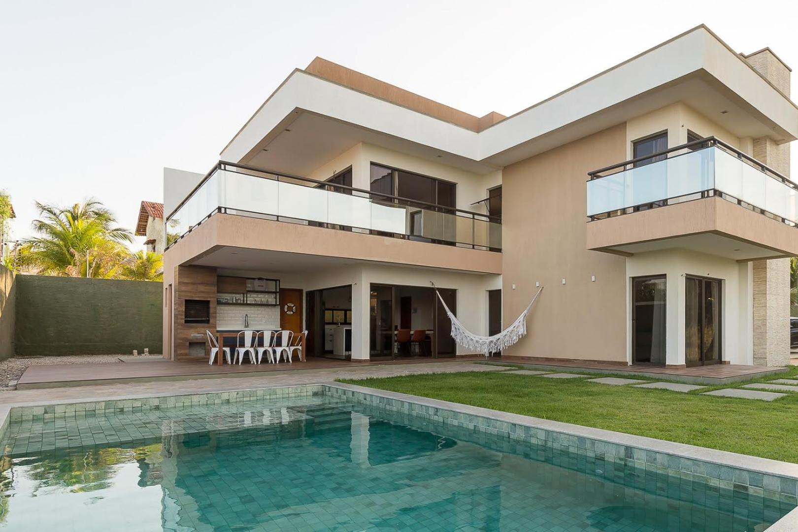LUXURIOUS NEW HOUSE, UNFORGETABLE EXPERIENCE.