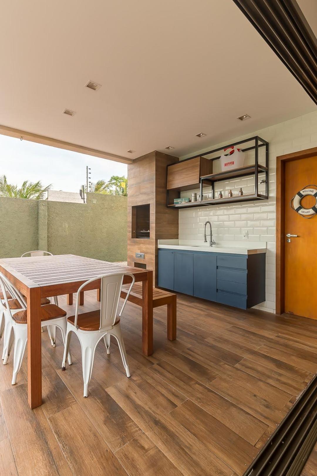 LUXURIOUS NEW HOUSE, UNFORGETABLE EXPERIENCE.