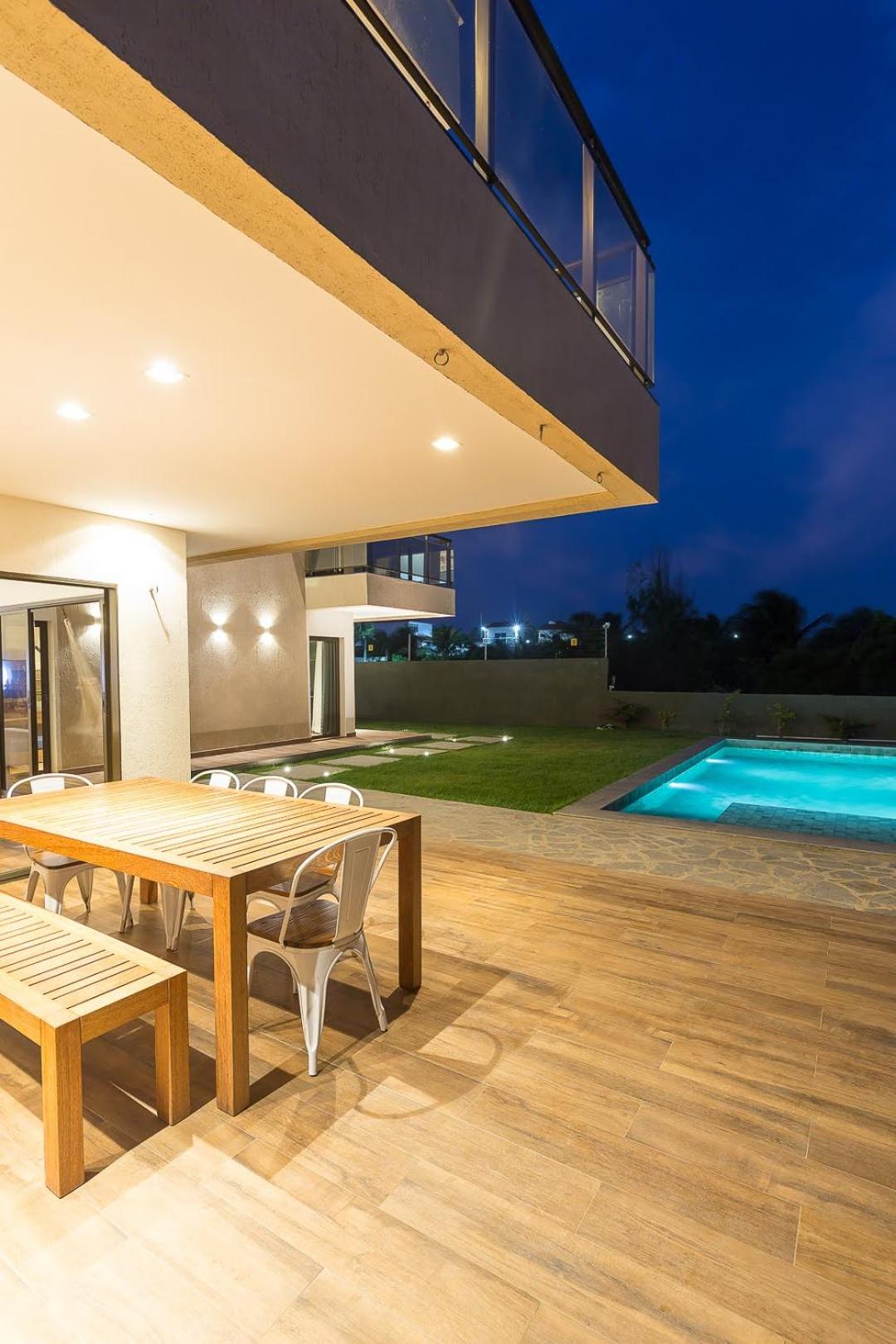 LUXURIOUS NEW HOUSE, UNFORGETABLE EXPERIENCE.