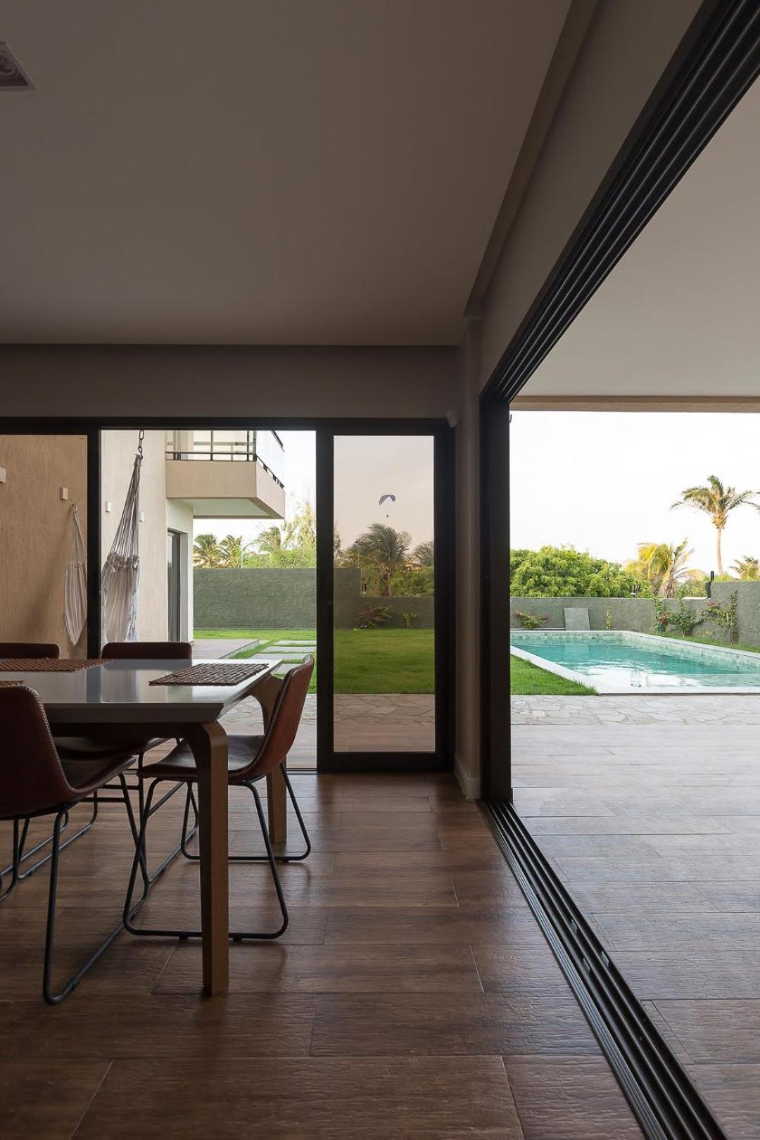 LUXURIOUS NEW HOUSE, UNFORGETABLE EXPERIENCE.