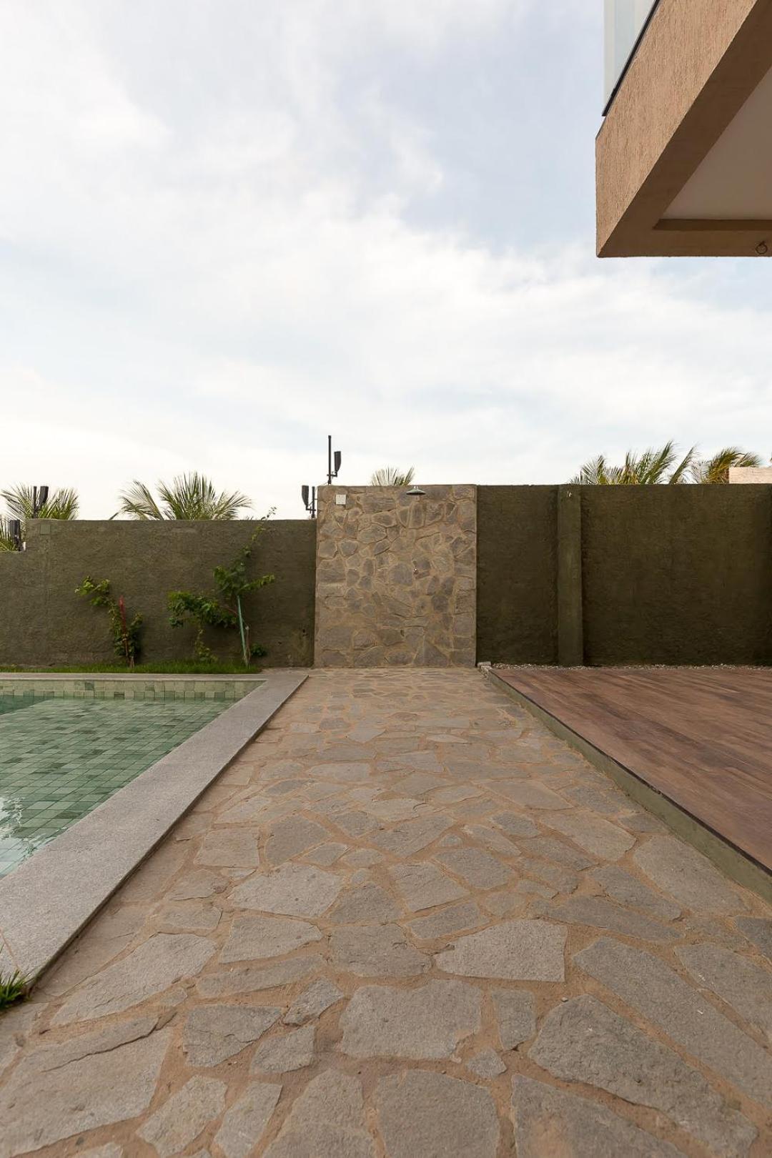 LUXURIOUS NEW HOUSE, UNFORGETABLE EXPERIENCE.