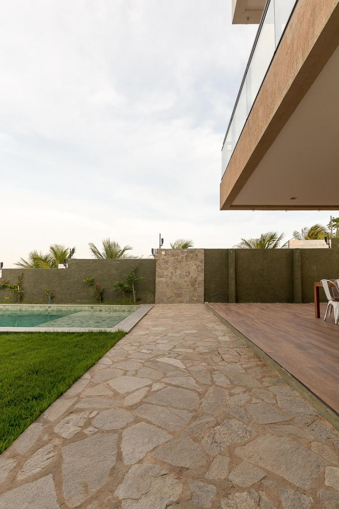 LUXURIOUS NEW HOUSE, UNFORGETABLE EXPERIENCE.