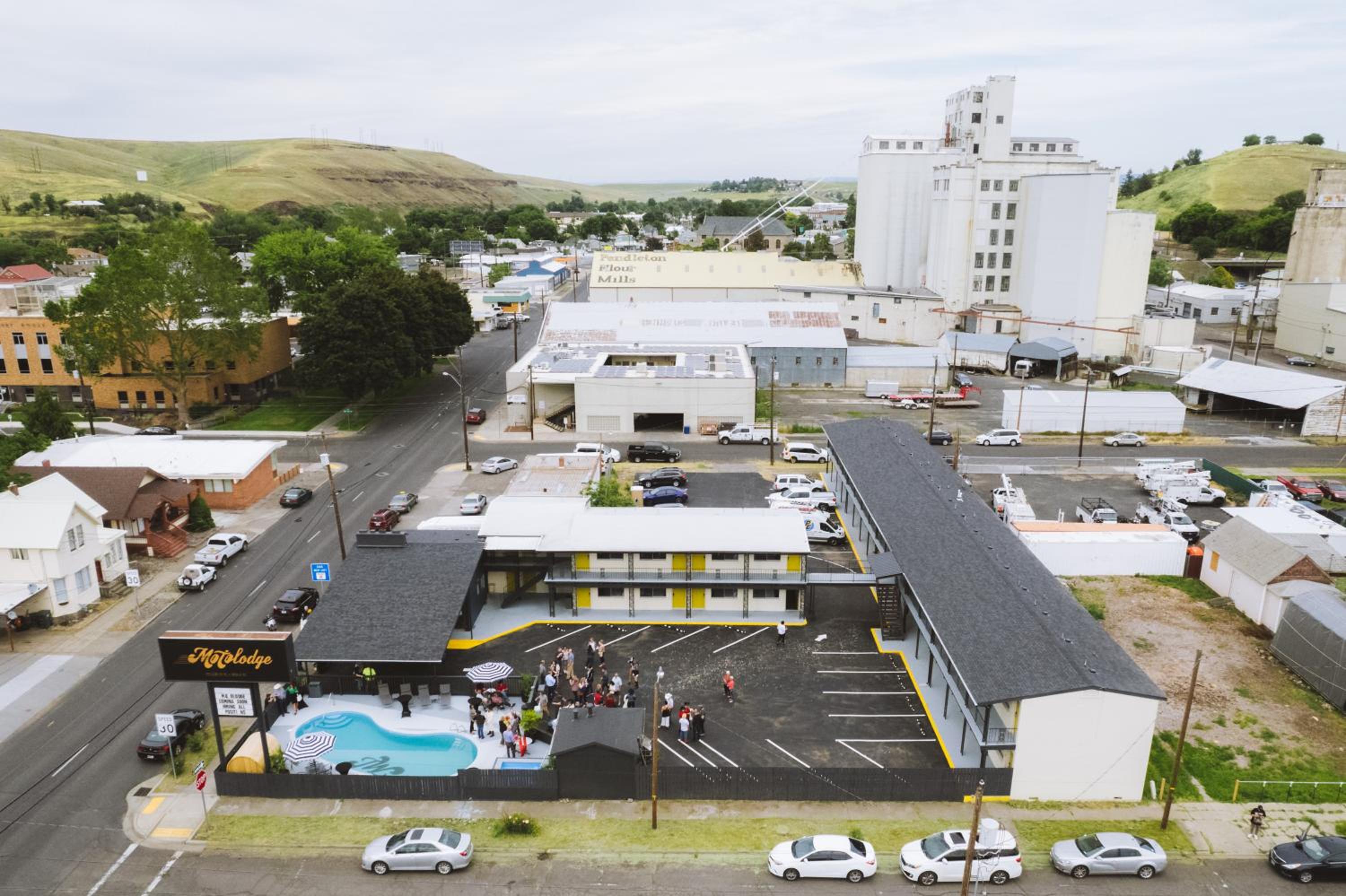 Pendleton Vacations - Motolodge - Property Image 3