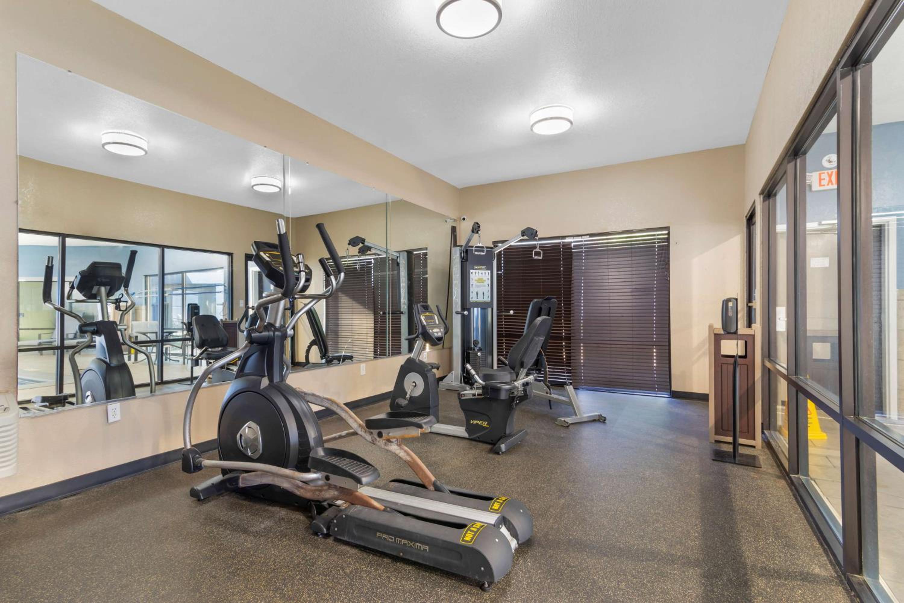 Best Western Plus McDonough Inn & Suites