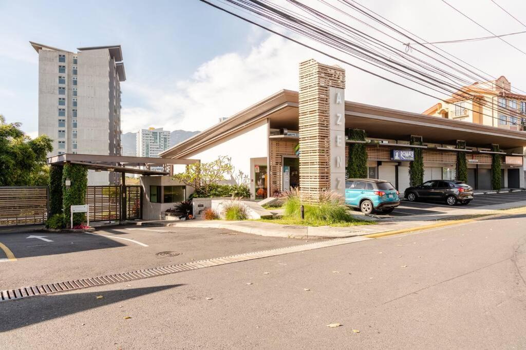 New & Modern APT - 100 MBPS 15 min from airport
