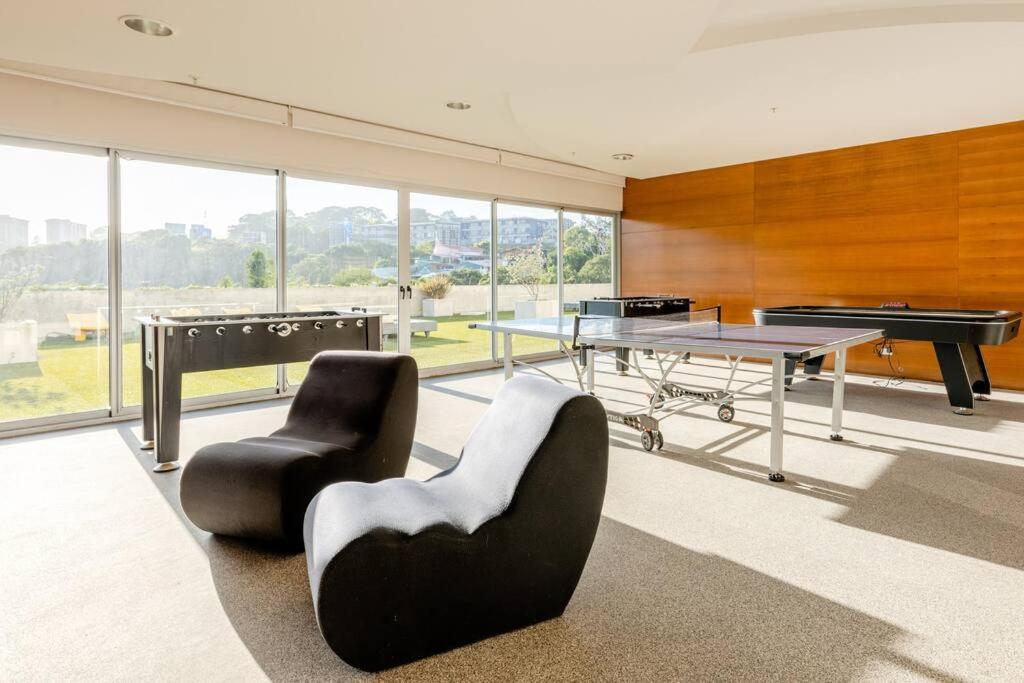 New & Modern APT - 100 MBPS 15 min from airport