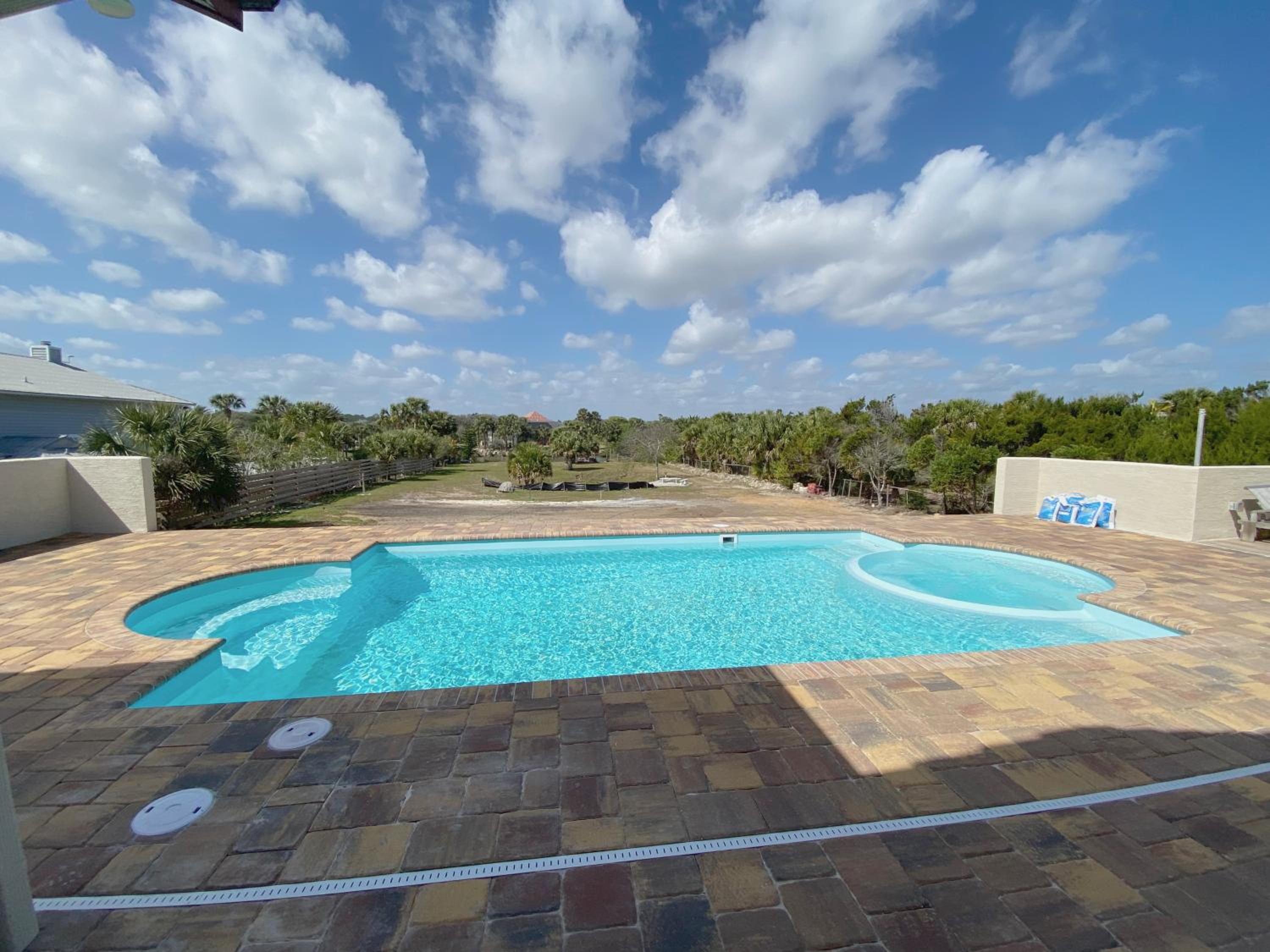 Castle, pvt pool, hot tub, beach, mini-golf, dock, fishing, ping pong view 2
