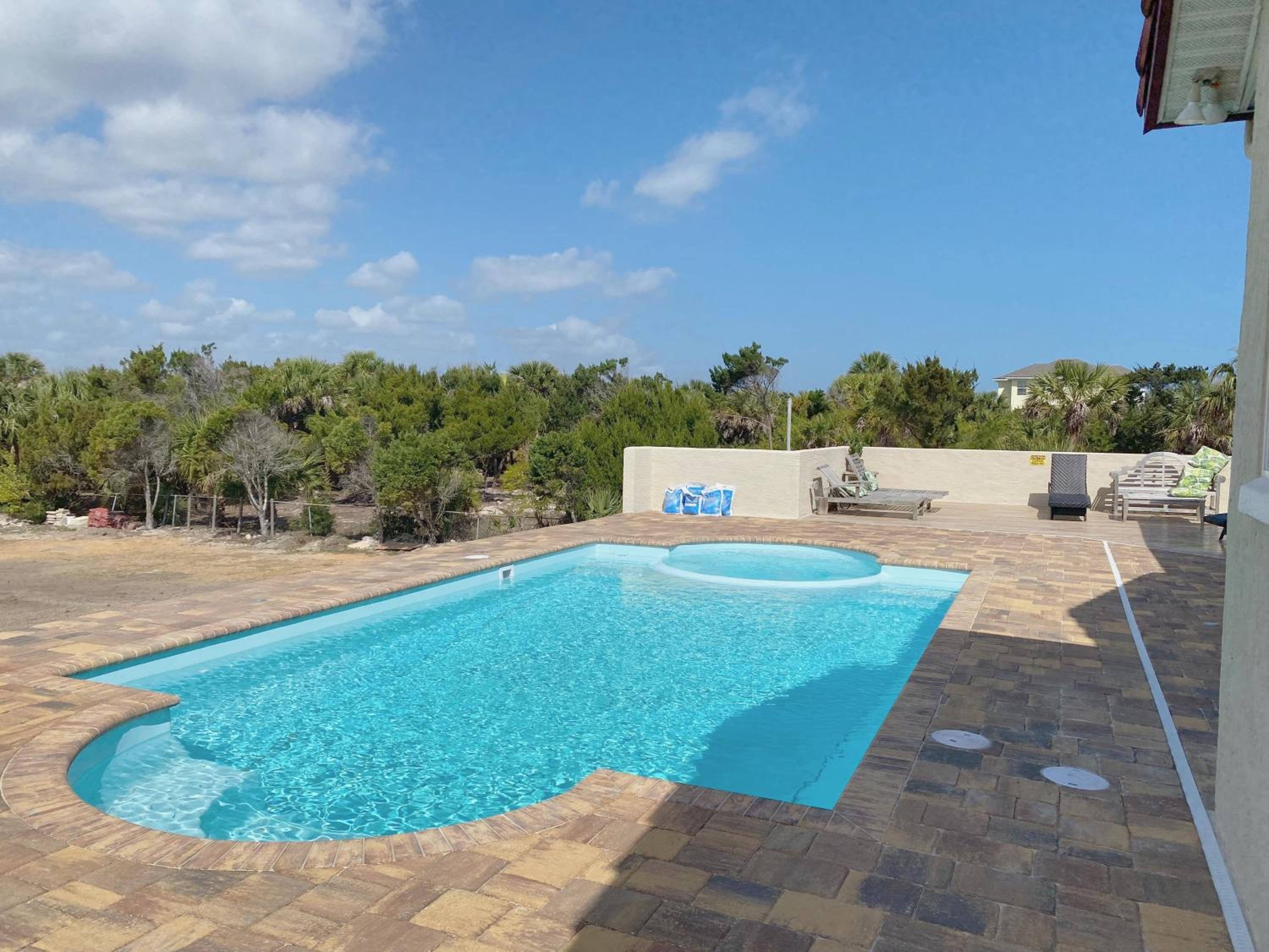 Castle, pvt pool, hot tub, beach, mini-golf, dock, fishing, ping pong view 5