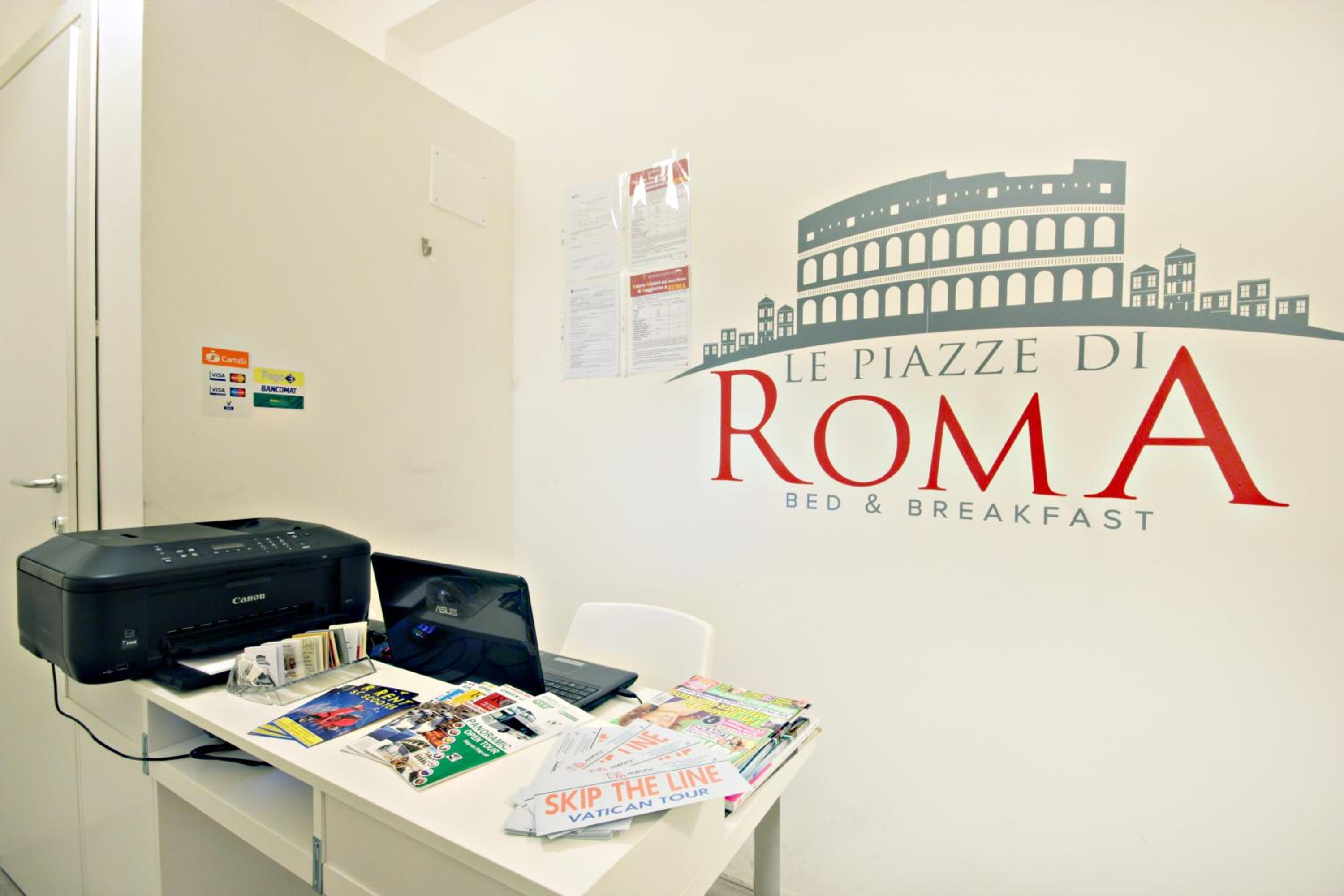 Le Piazze Di Roma