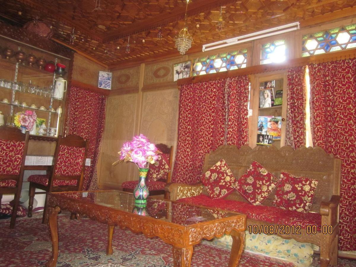 Photo 11