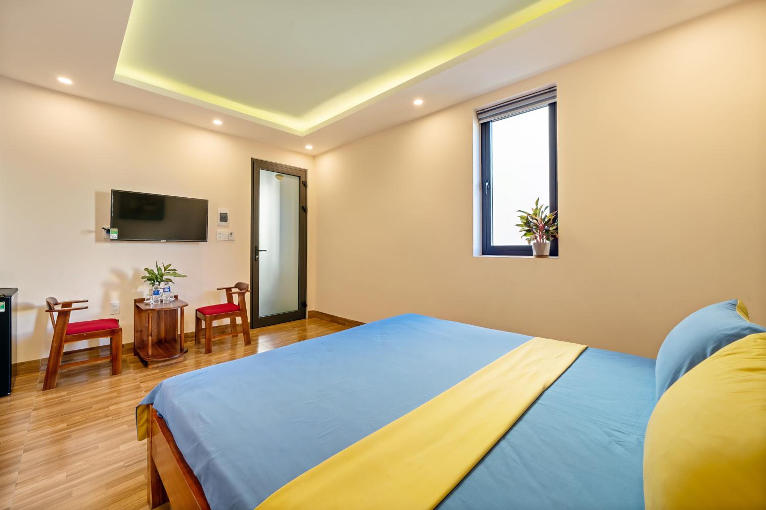 Photo 6