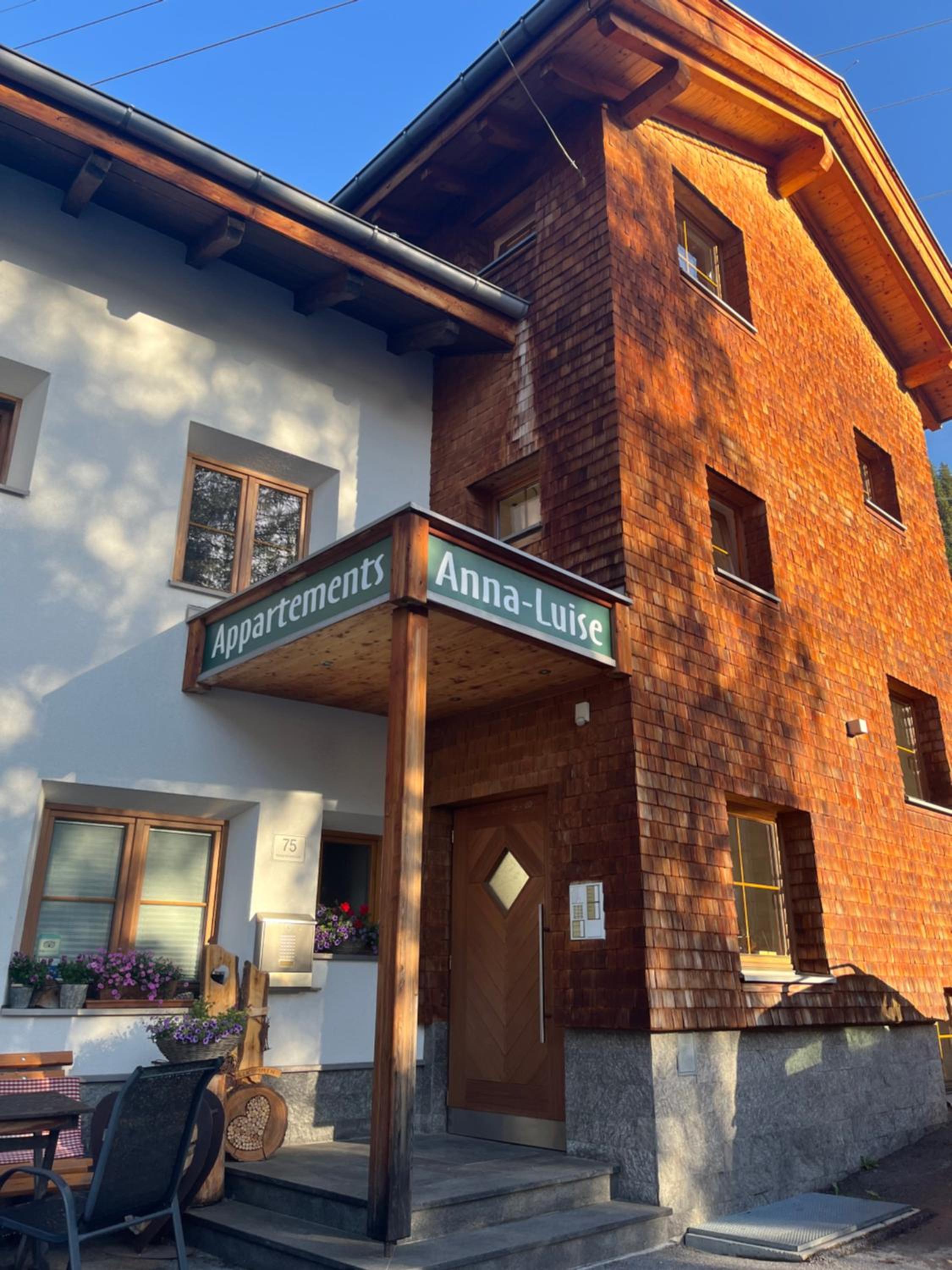 Apartments SARLO view 4