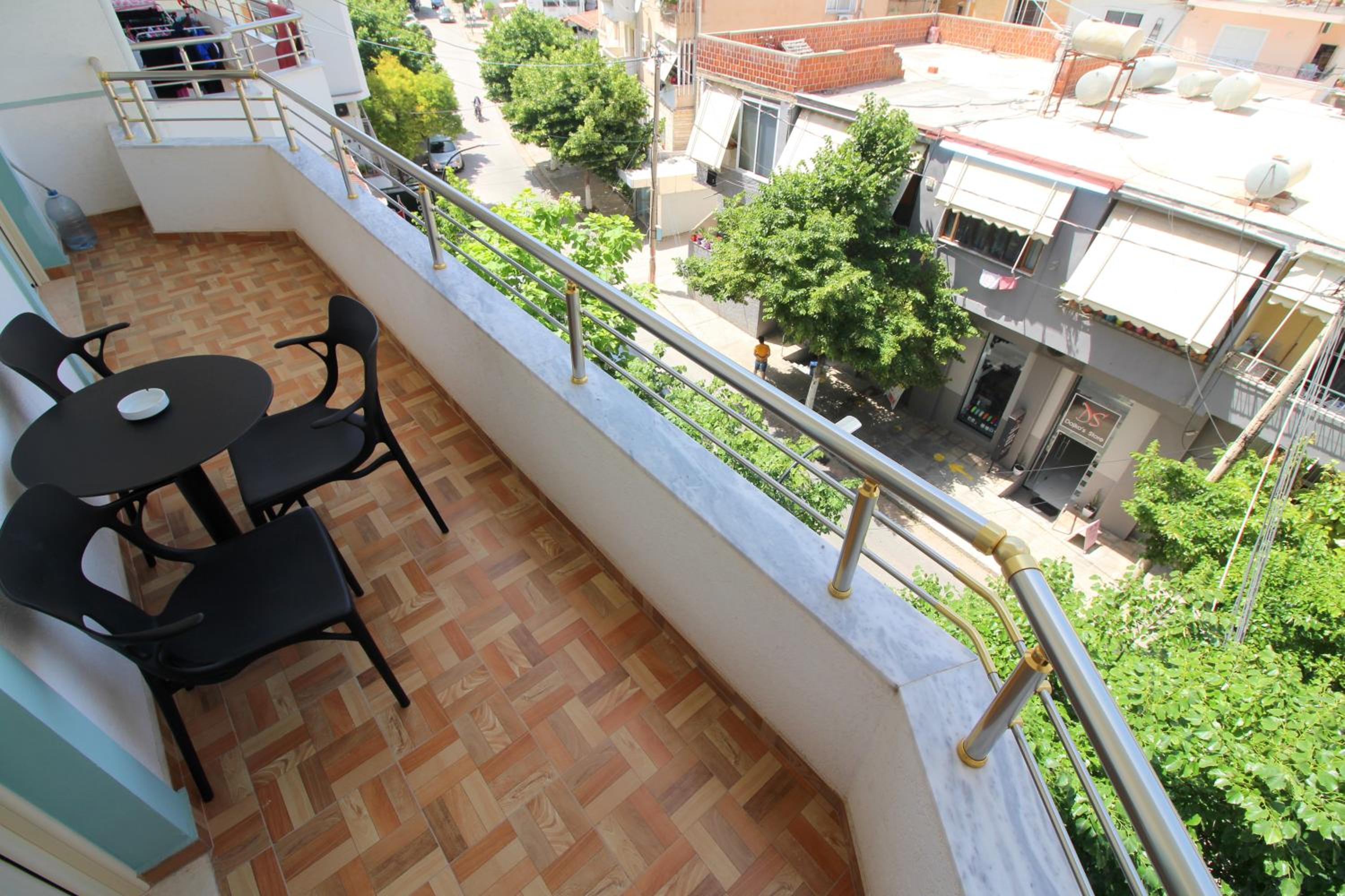 Doka Center Apartments