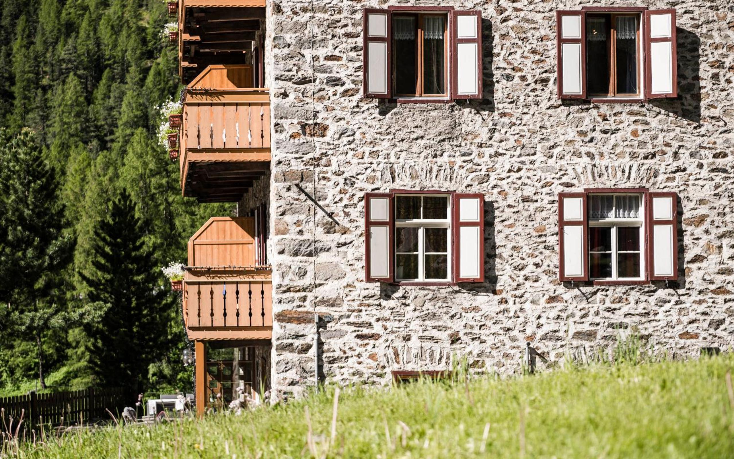 Glacier Rock guesthouse view 3