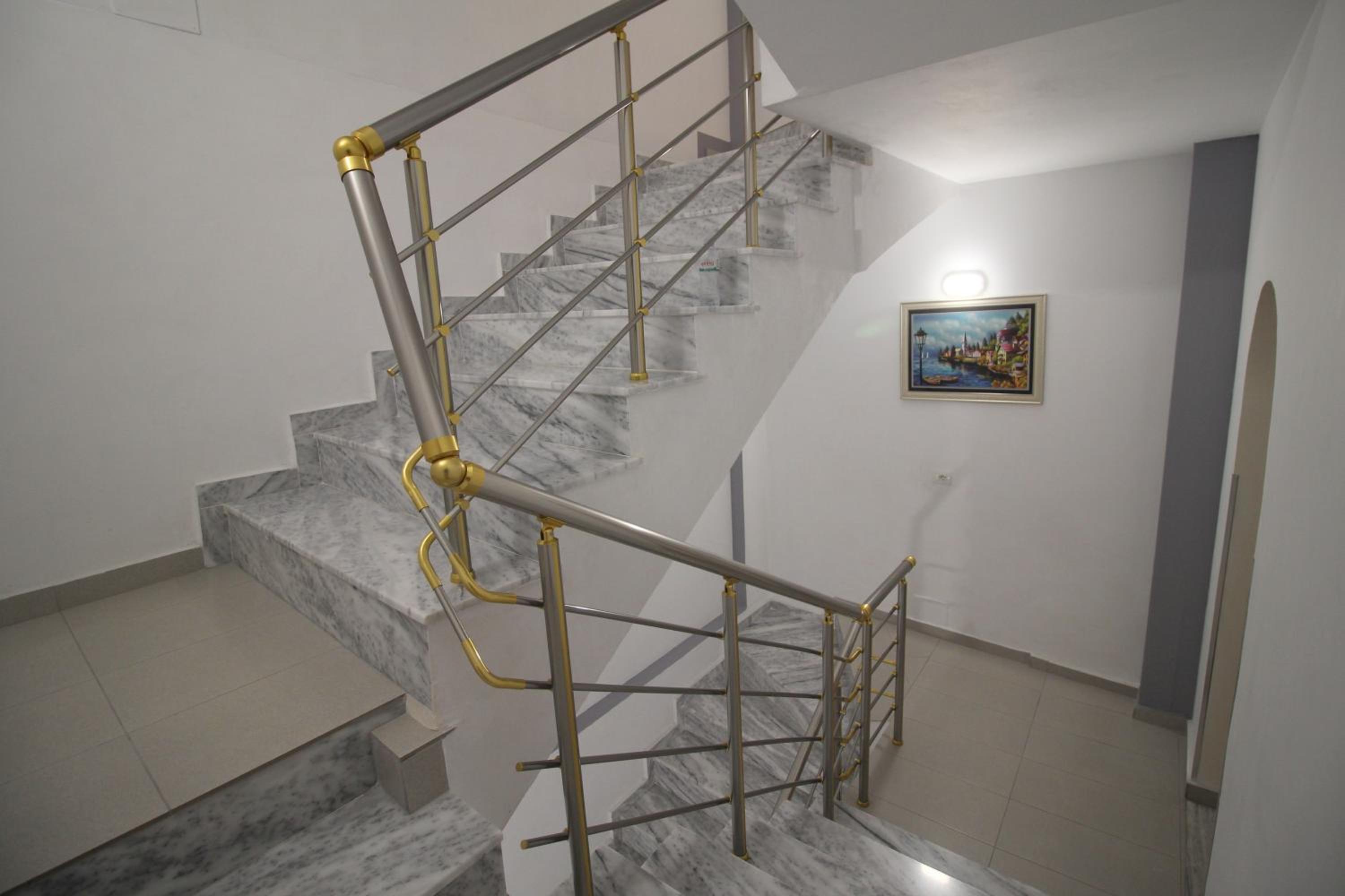 Doka Center Apartments