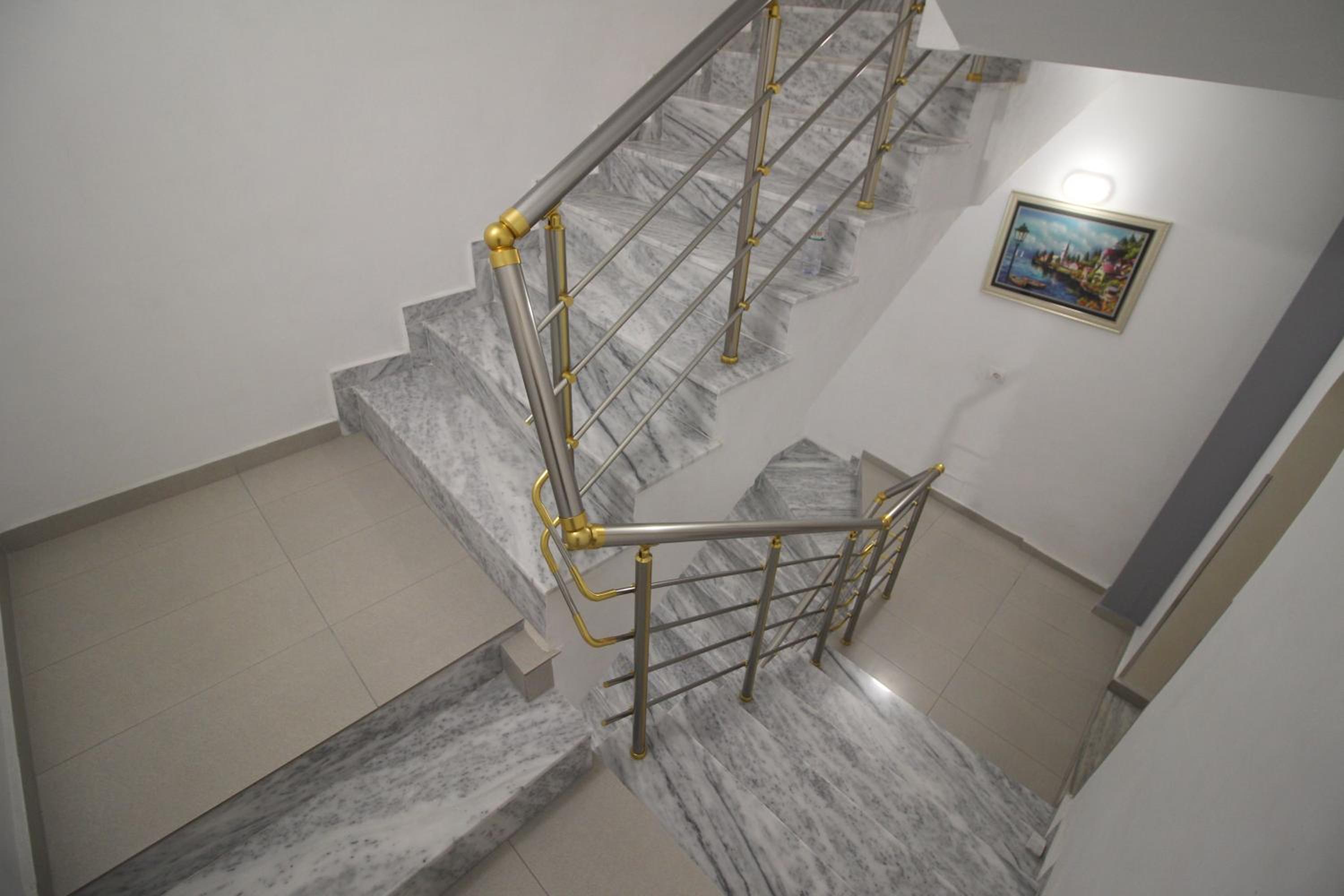 Doka Center Apartments