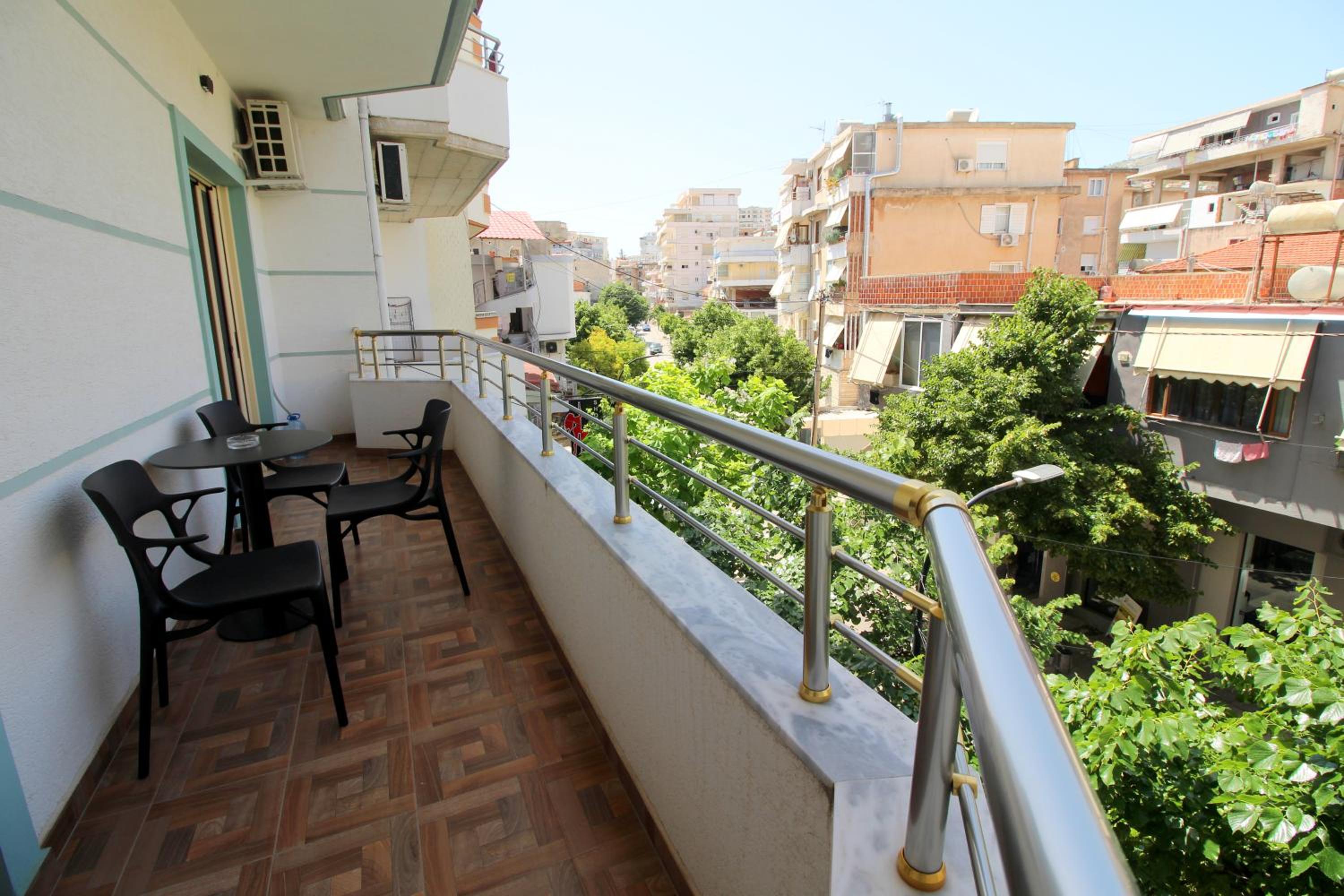 Doka Center Apartments