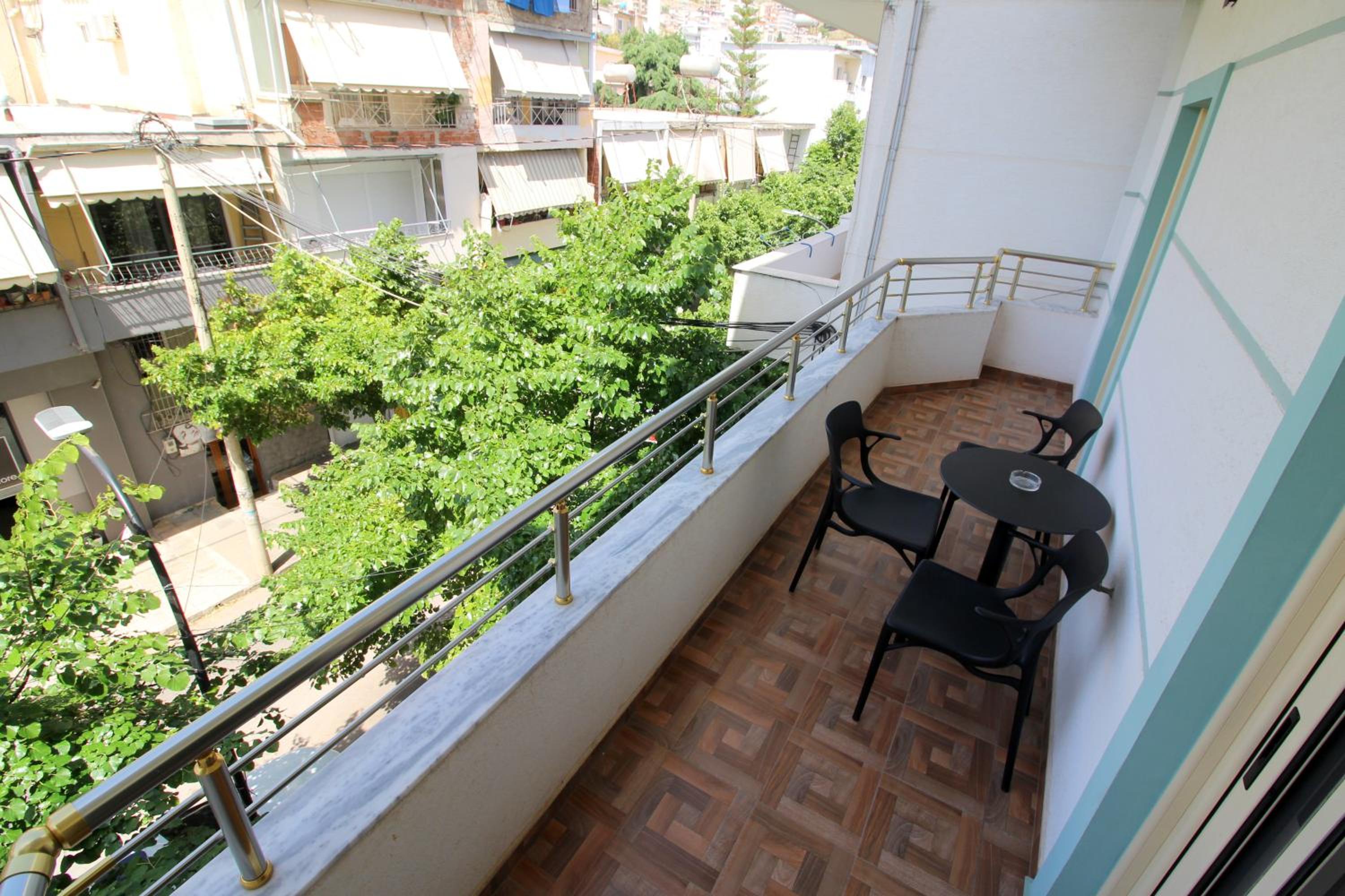 Doka Center Apartments