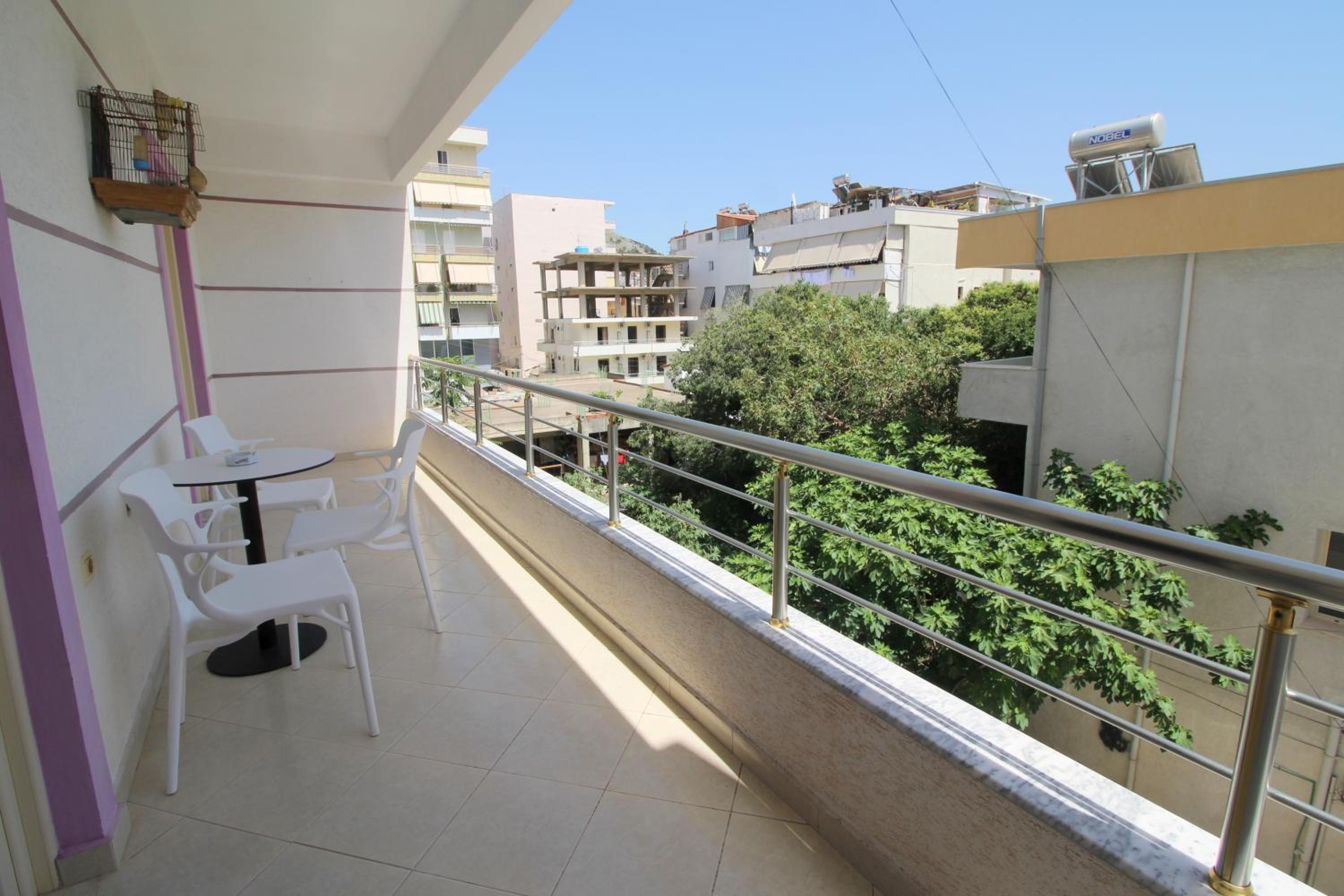 Doka Center Apartments
