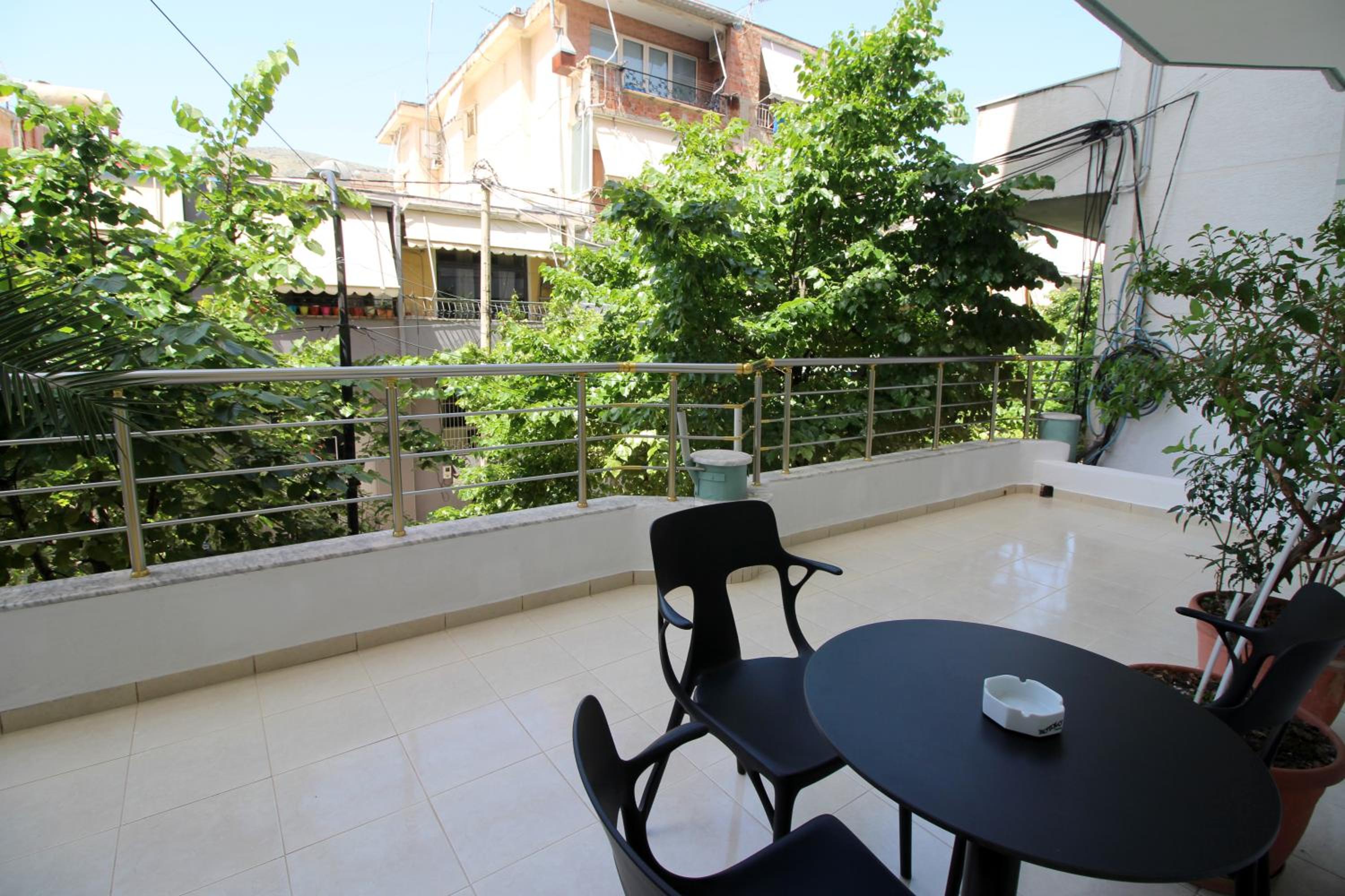 Doka Center Apartments