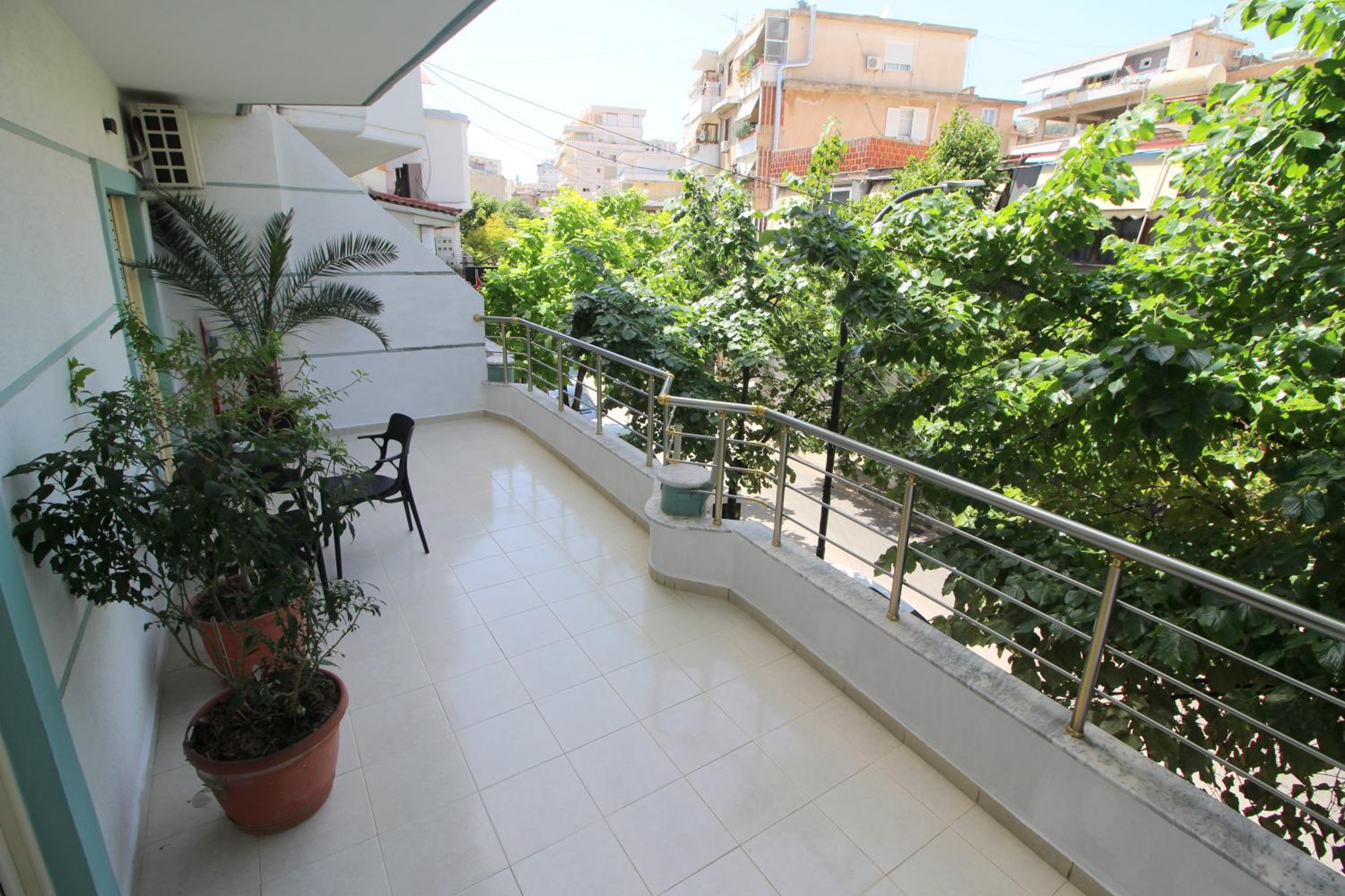 Doka Center Apartments