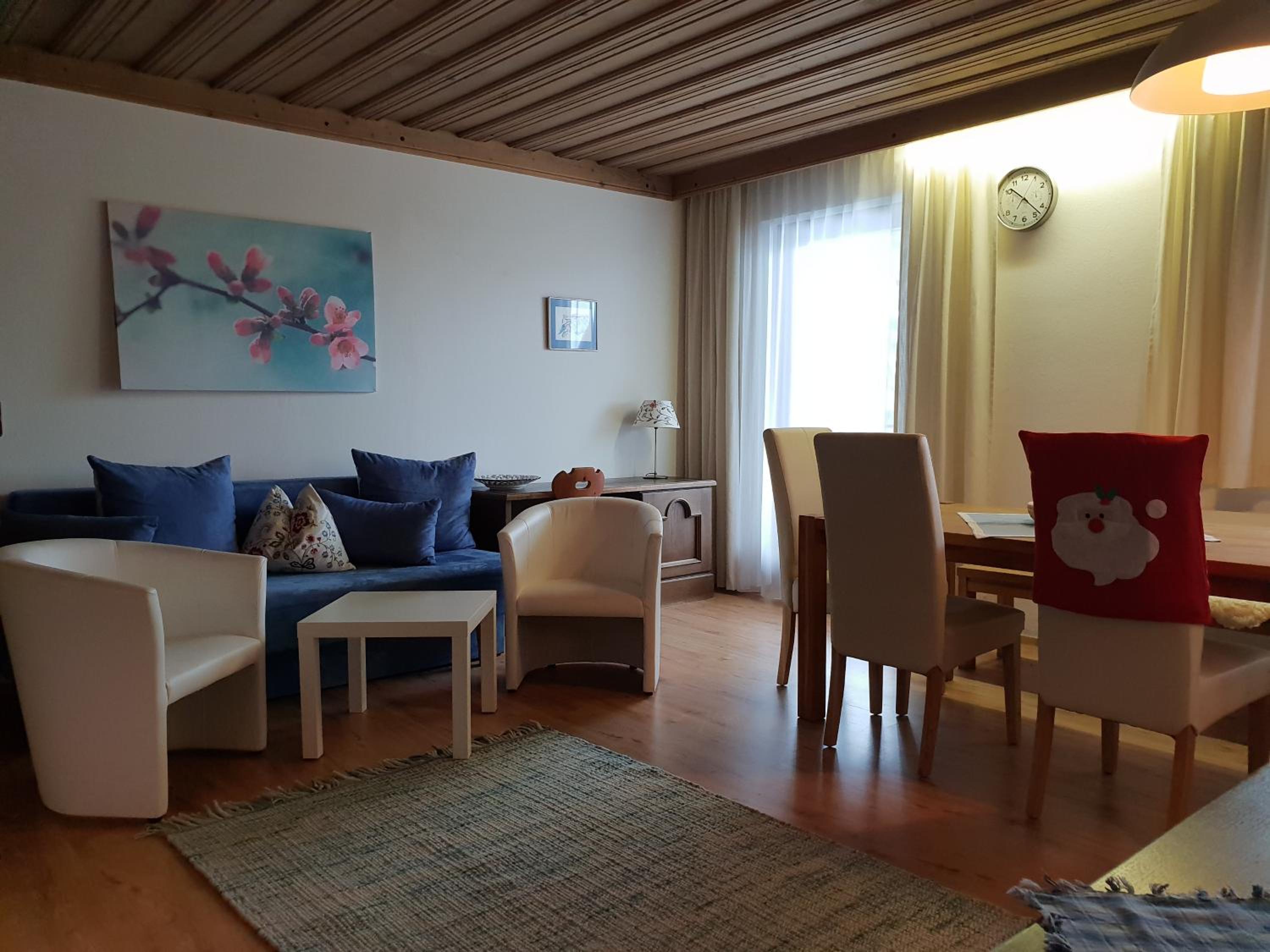 Bhome Gästehaus b&b / Apartments