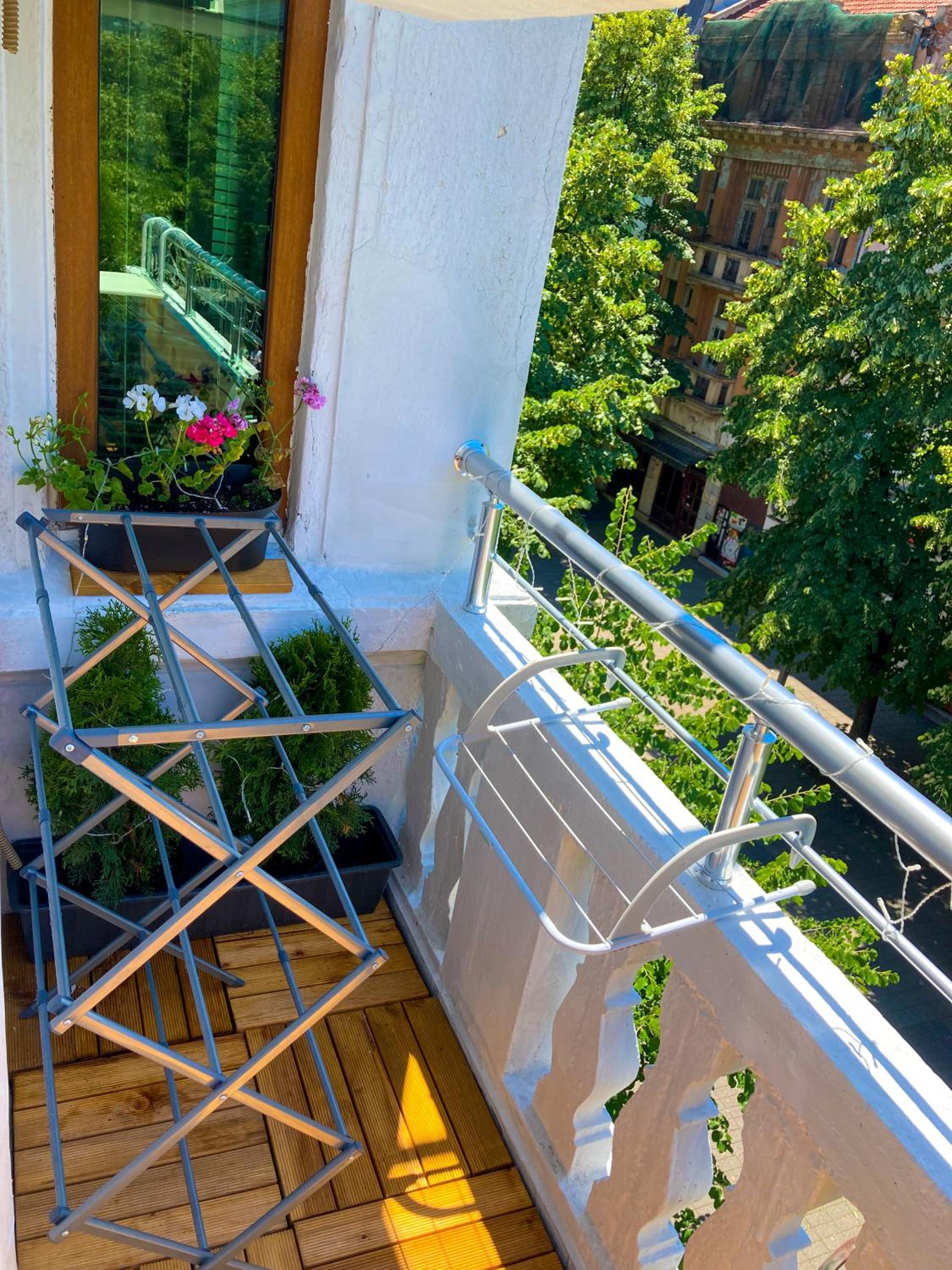 Two Bedroom Apartment - Alexandrovska - Top Location - Central Bus, Train and Marine Stations, next to Sea Garden and Beach