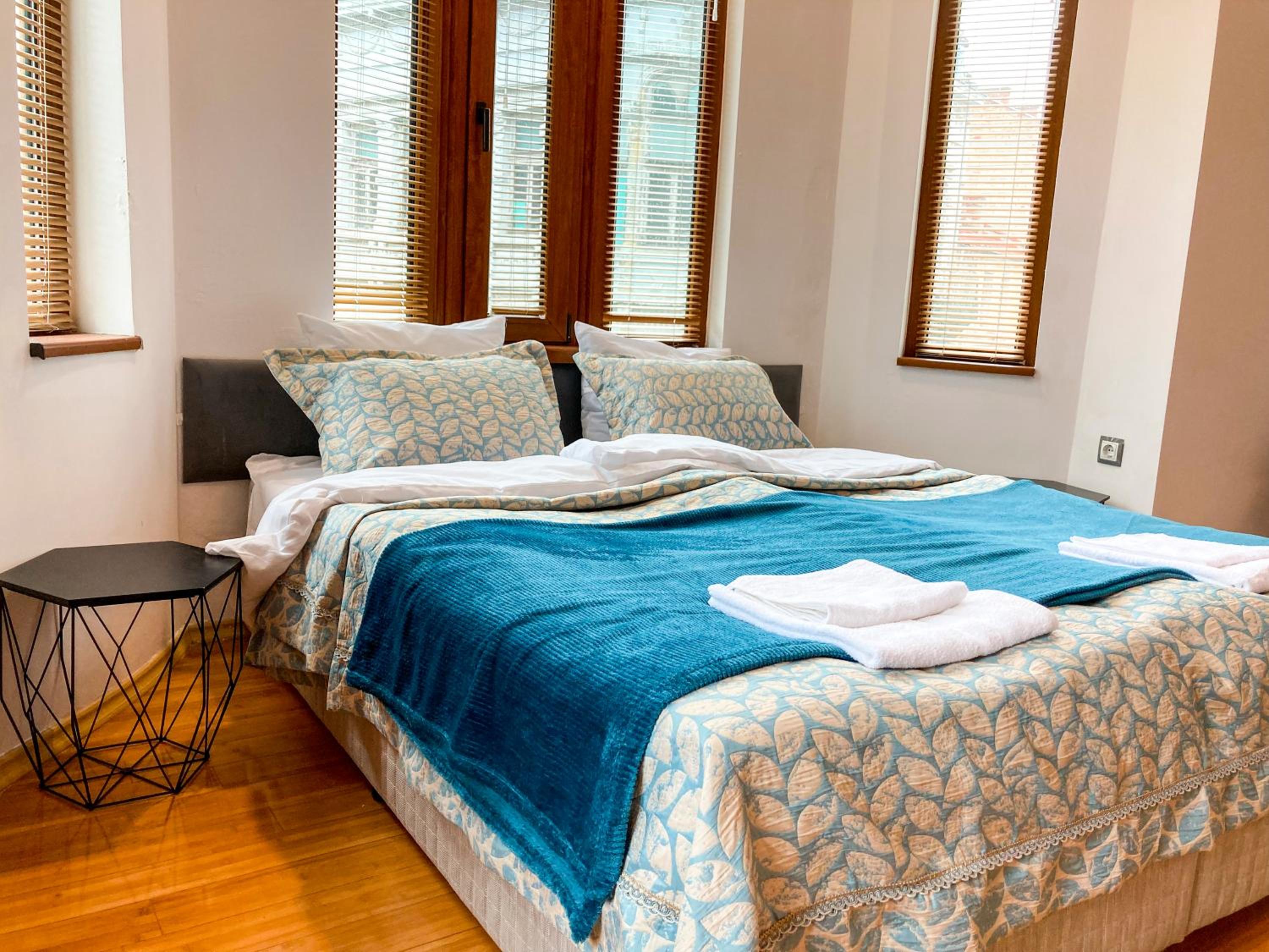 Two Bedroom Apartment - Alexandrovska - Top Location - Central Bus, Train and Marine Stations, next to Sea Garden and Beach