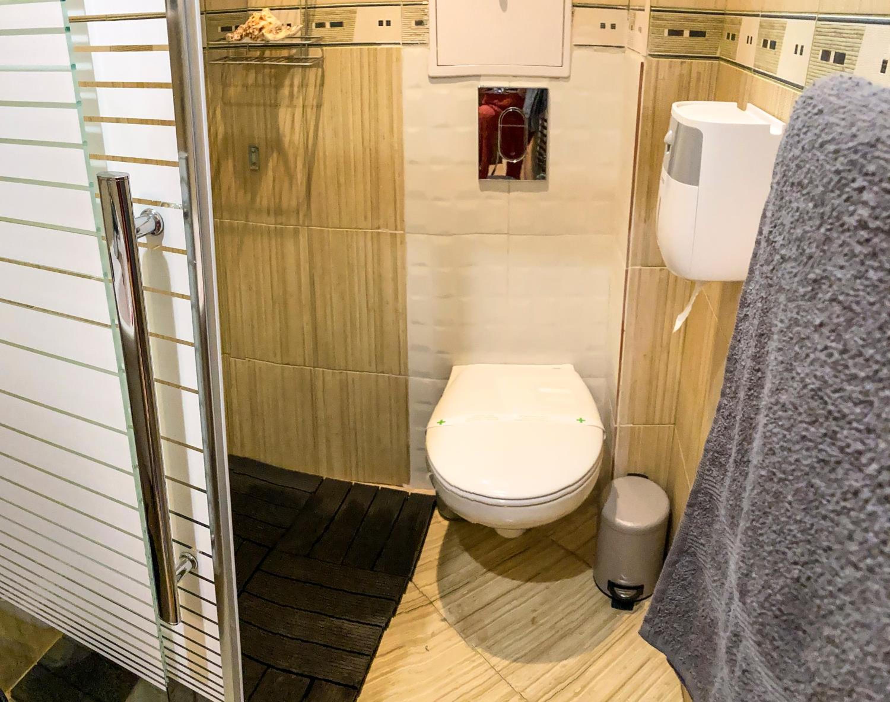 Two Bedroom Apartment - Alexandrovska - Top Location - Central Bus, Train and Marine Stations, next to Sea Garden and Beach