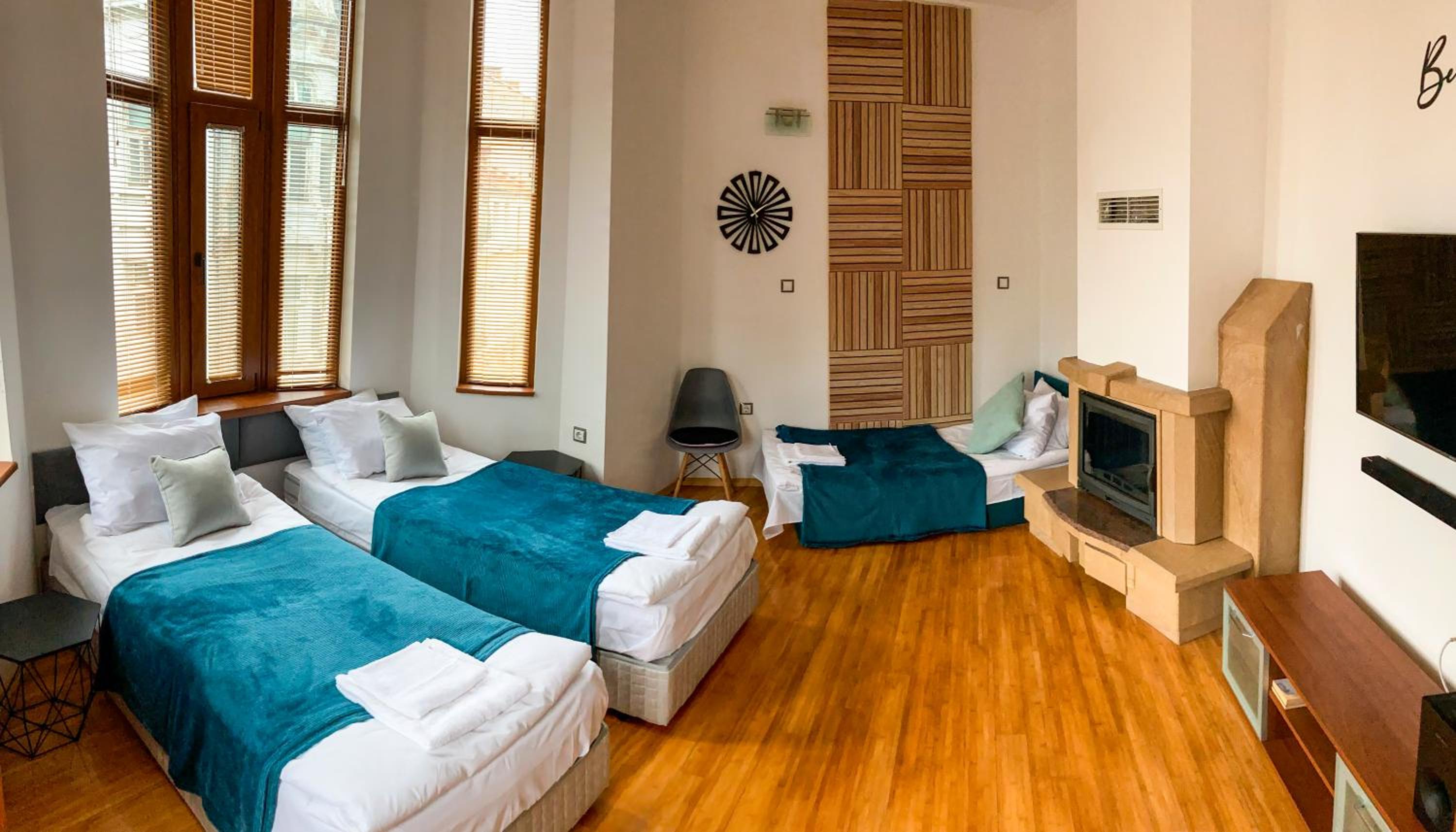 Two Bedroom Apartment - Alexandrovska - Top Location - Central Bus, Train and Marine Stations, next to Sea Garden and Beach