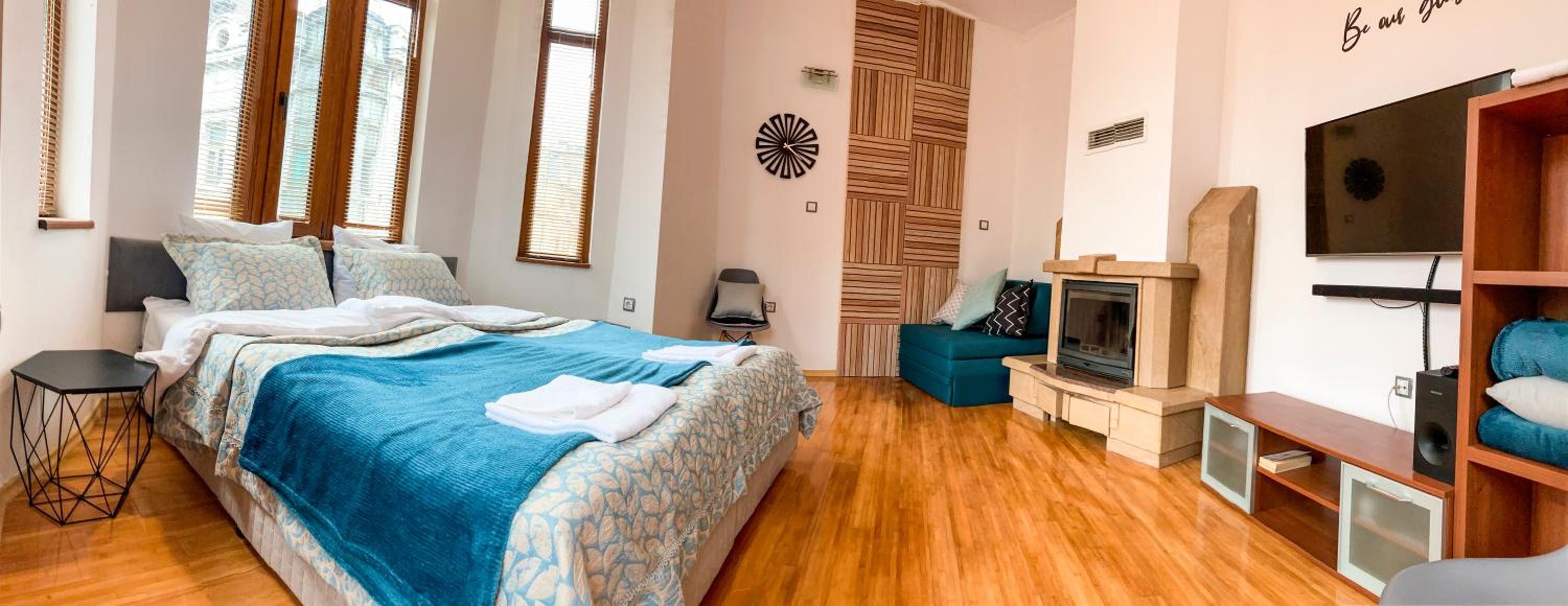 Two Bedroom Apartment - Alexandrovska - Top Location - Central Bus, Train and Marine Stations, next to Sea Garden and Beach