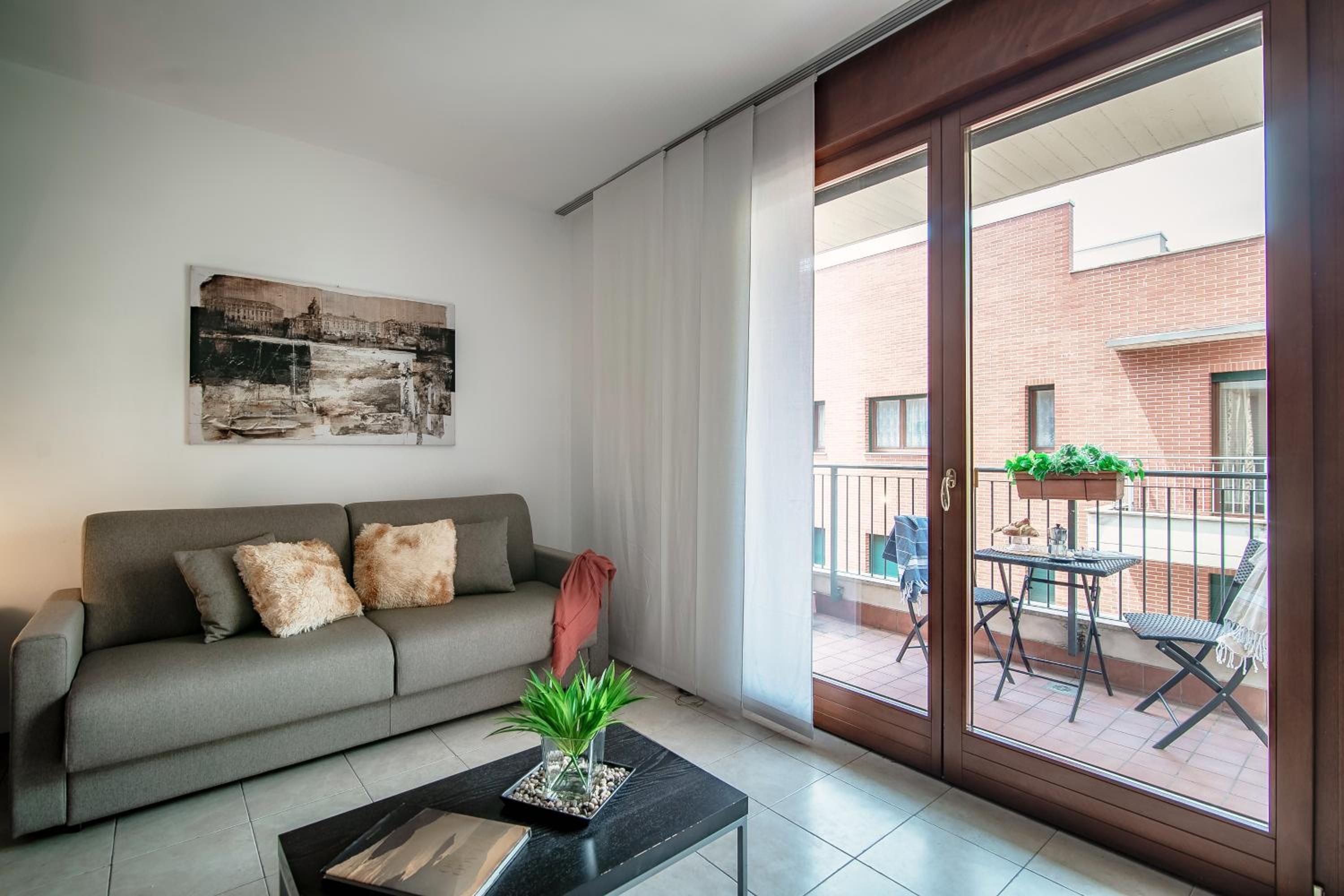 JOIVY Splendid Flat w Terrace near Lake Como photo 1