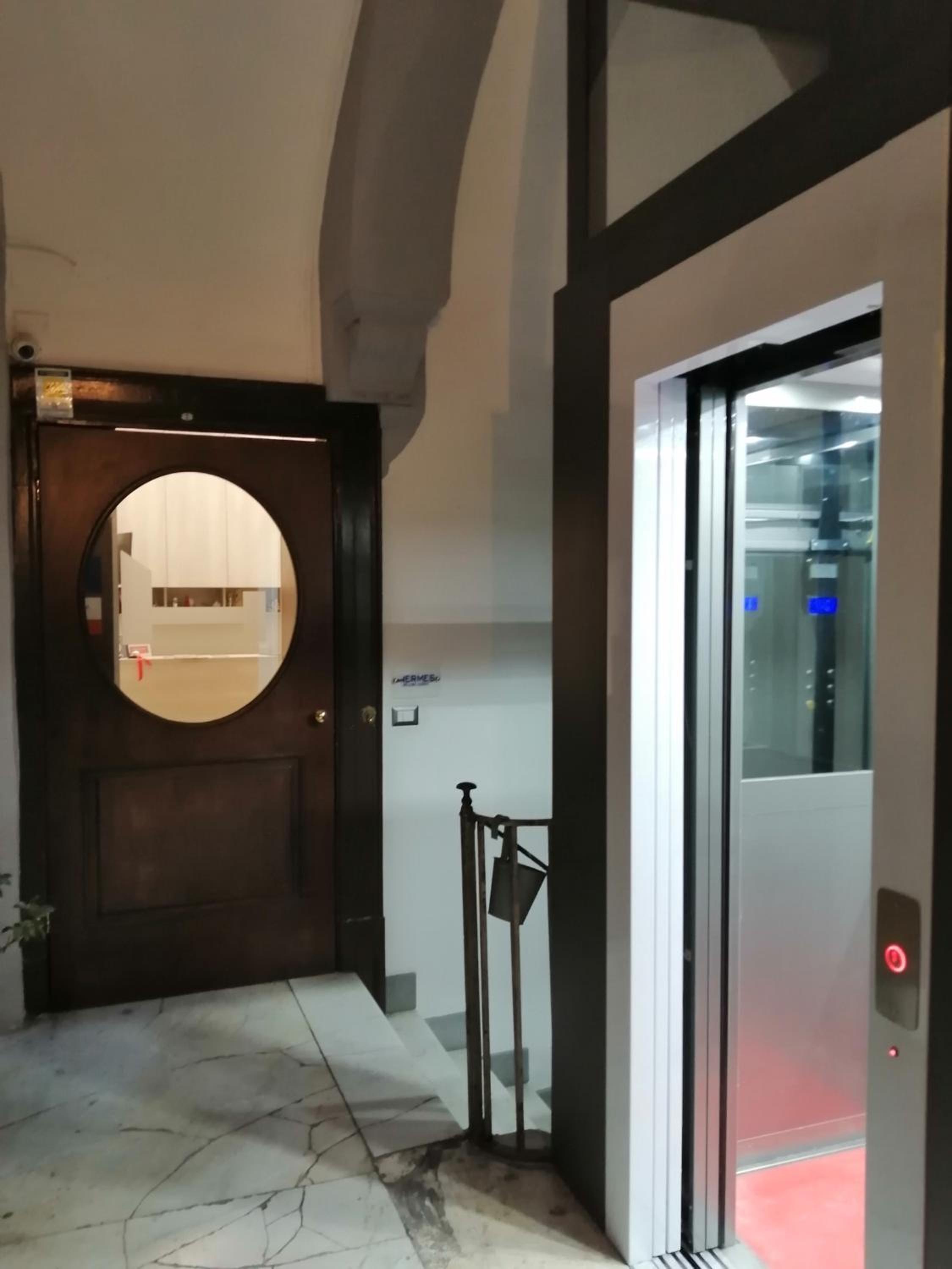 Hermes rooms for tourists