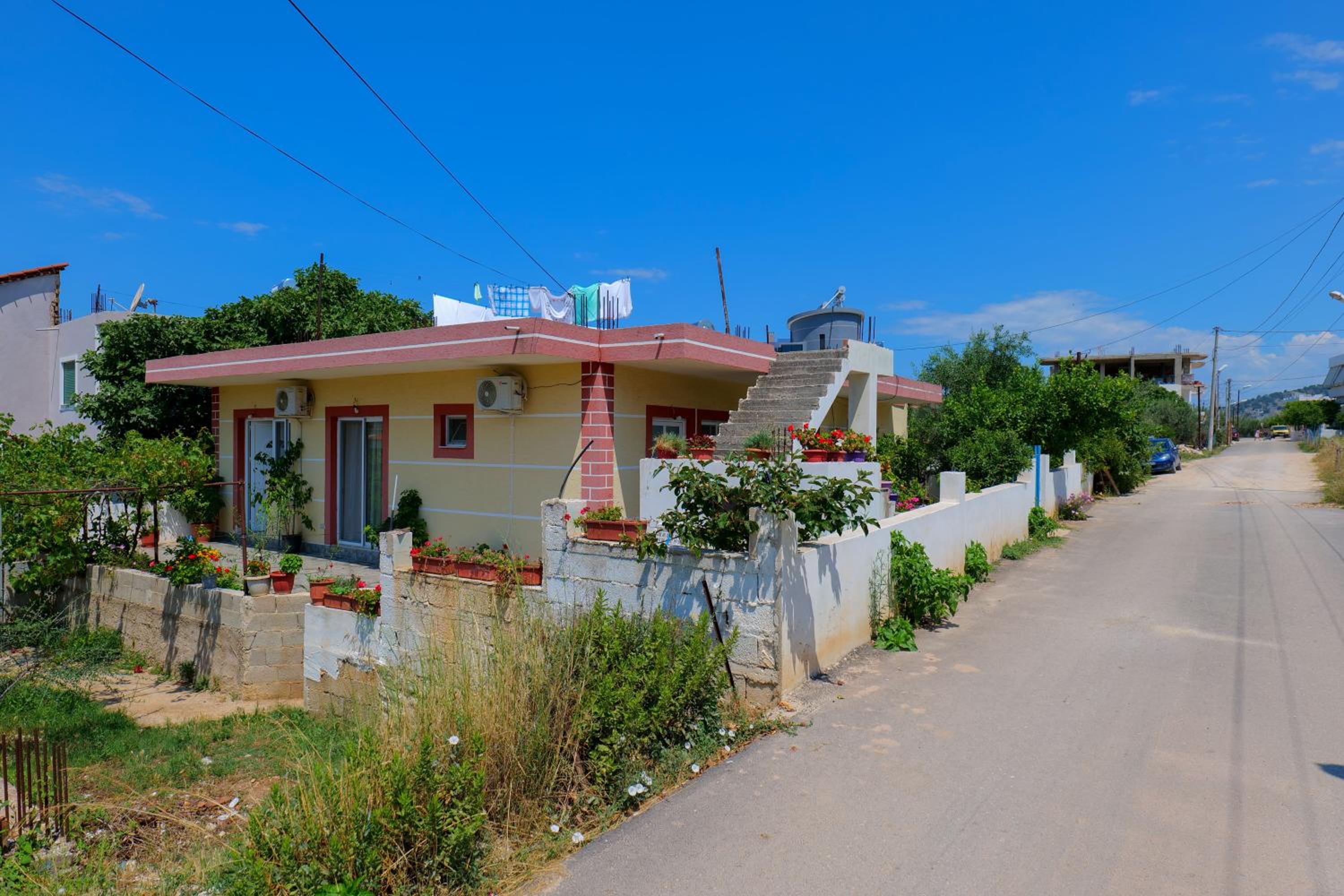 Ilias House