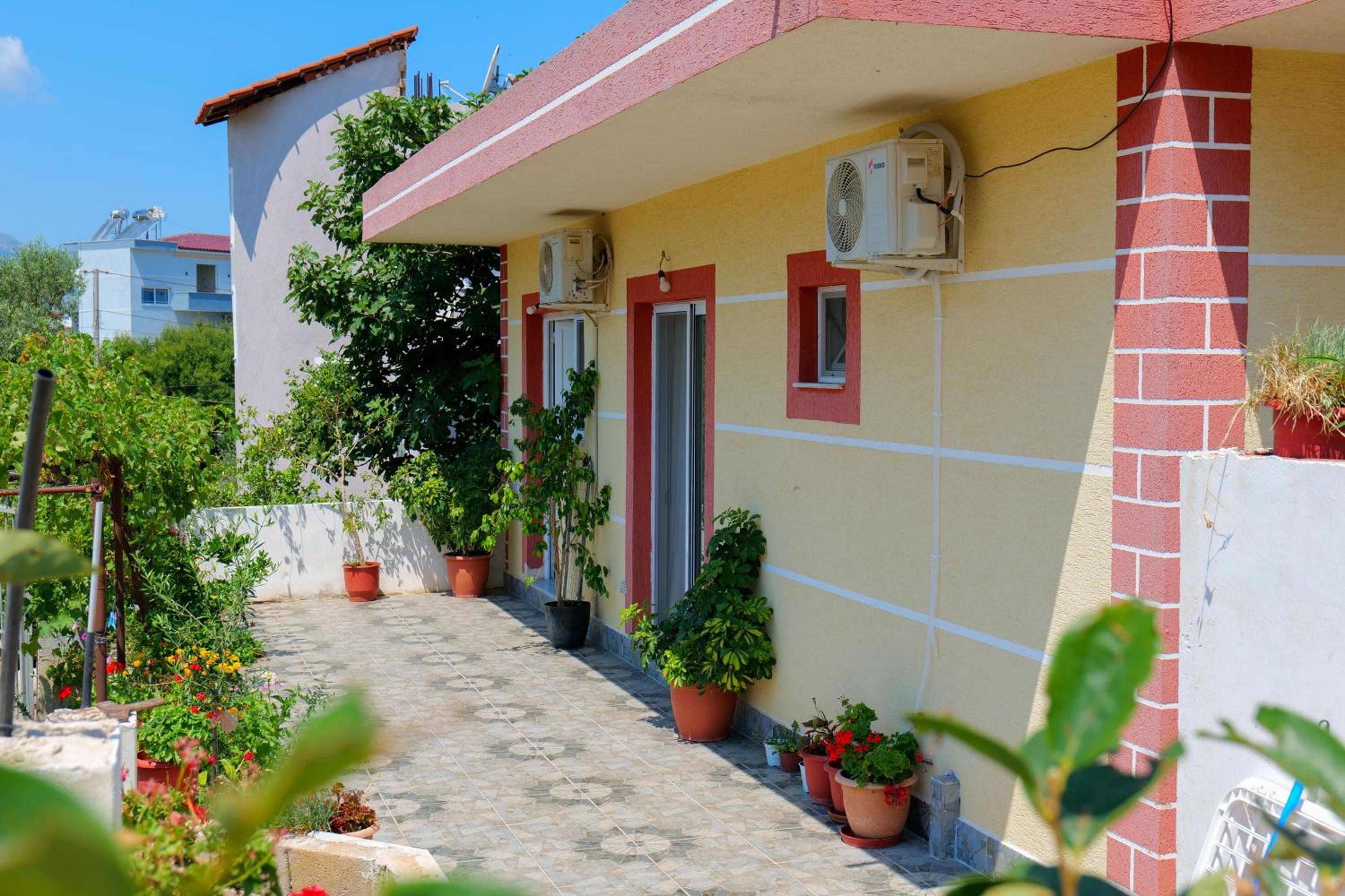 Ilias House
