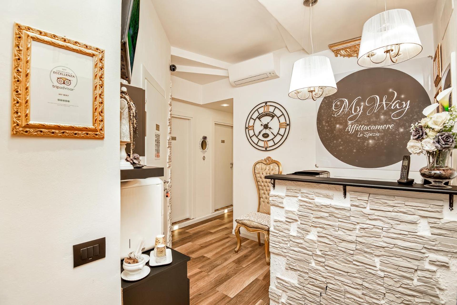 Hotel My way - Image 1