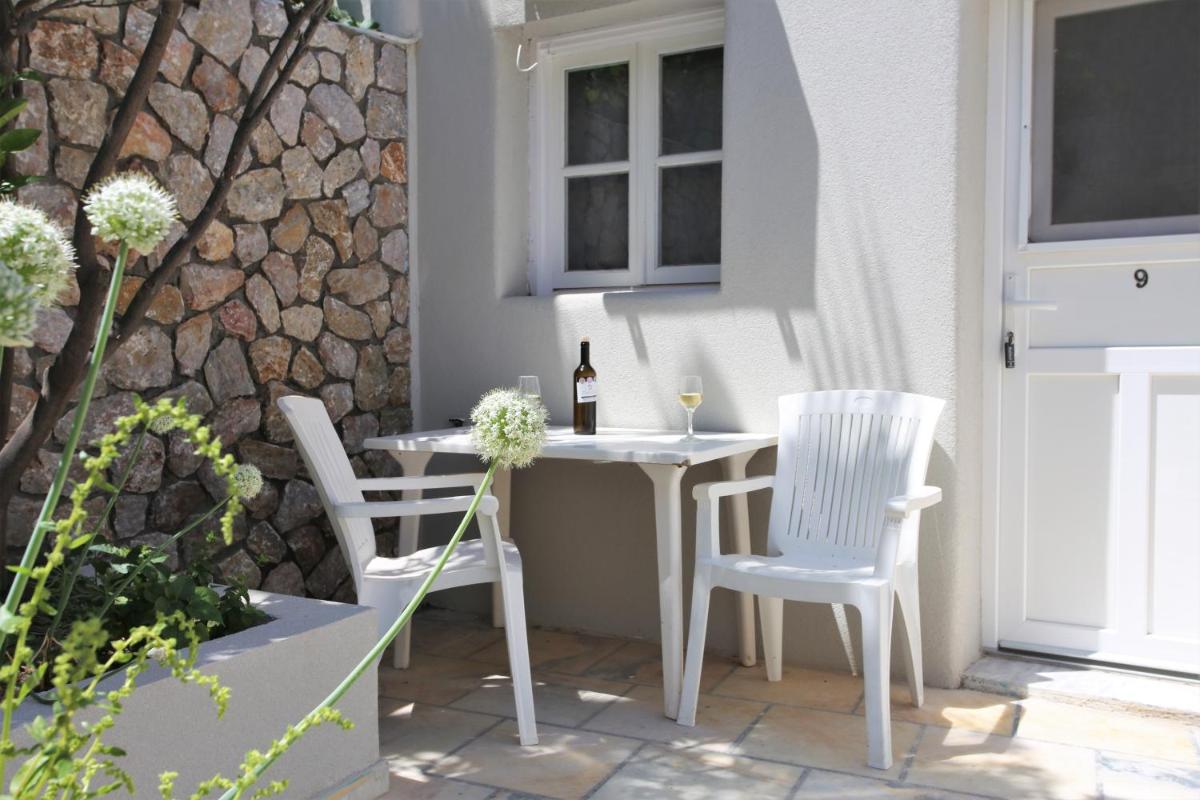outdoor BBQ area