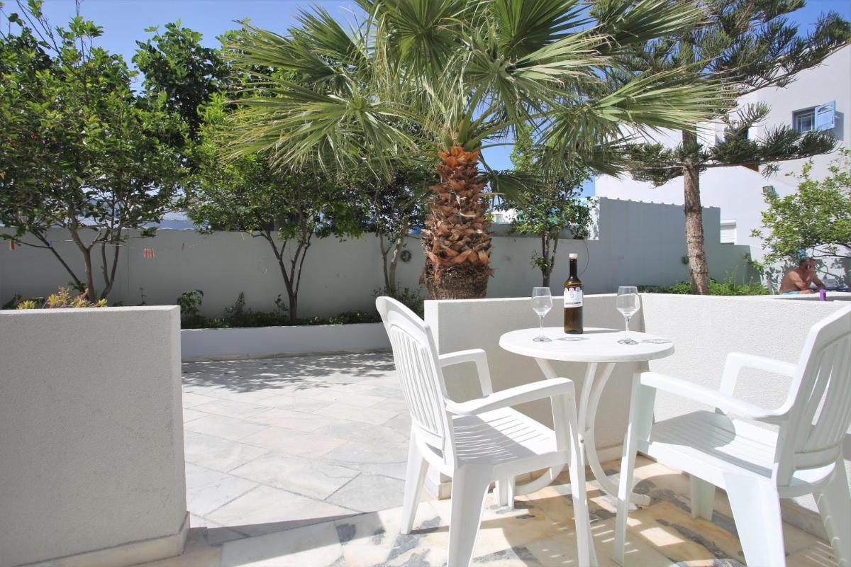 outdoor BBQ area
