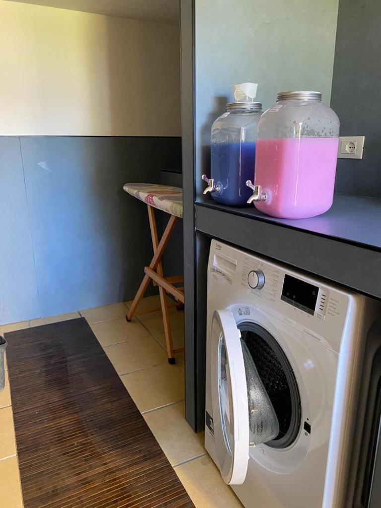 Cocciu D'Amuri en Mongiove — kitchen